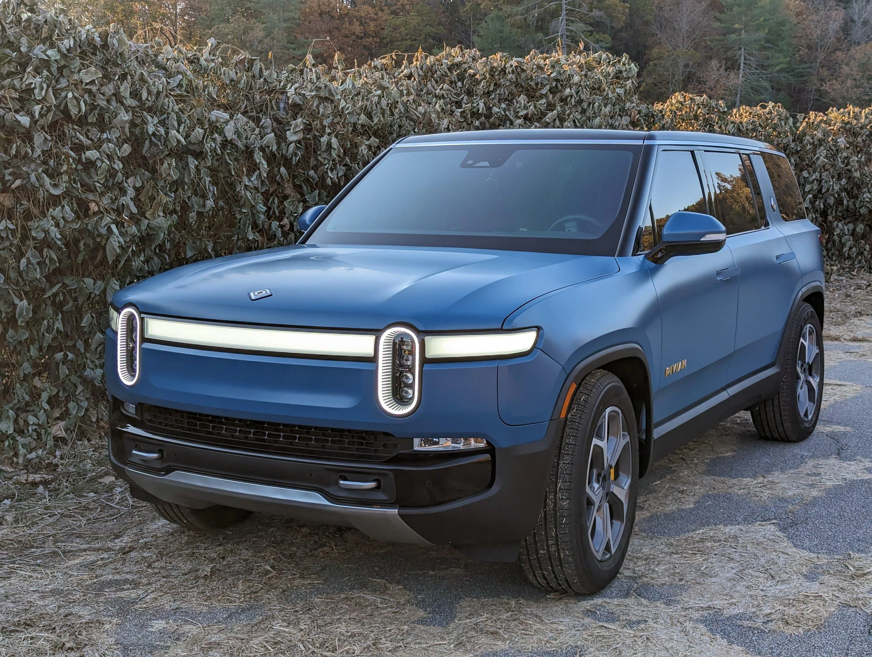 Matte wrap gang! Let's see photos of your matte Rivian R1T & R1S | Page ...