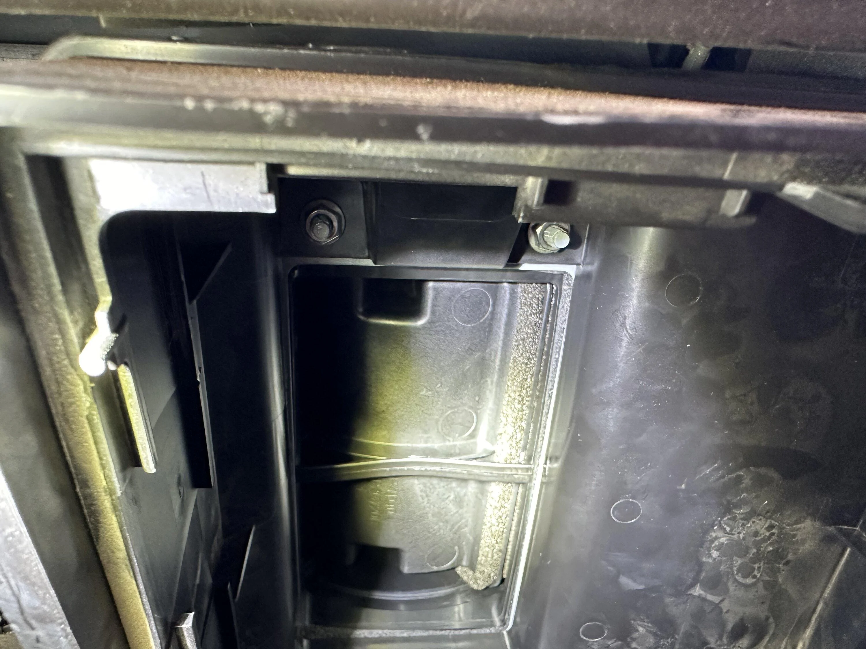 Rivian R1T R1S Possible diy “fix” for whistling noise coming from AC recirculation 1700524475958