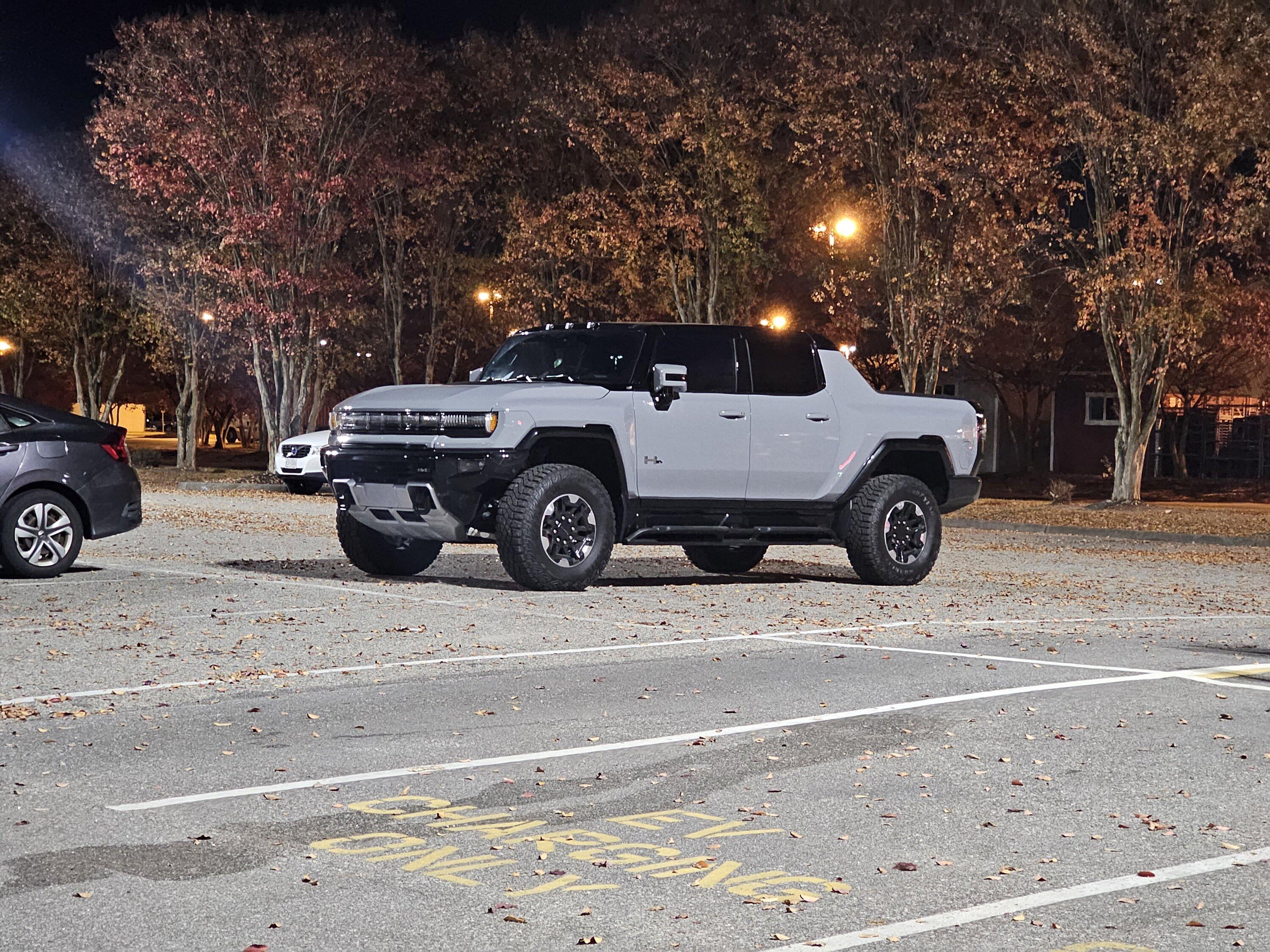 Rivian R1T R1S R1t replaced by Hummer EV 20231117_180156
