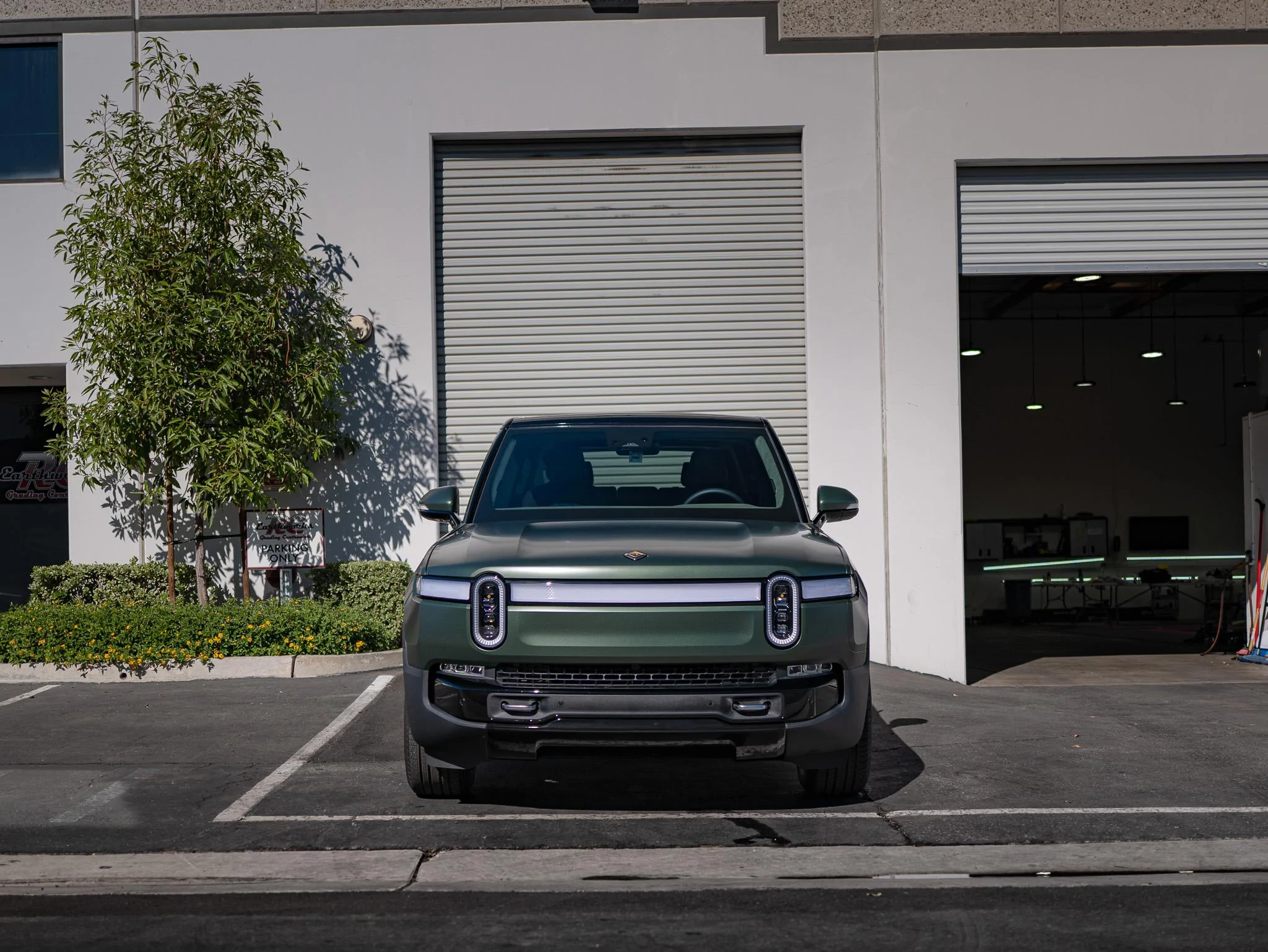 Rivian R1T R1S Forest Green R1S Receives Full KAVACA Matte PPF P1113815