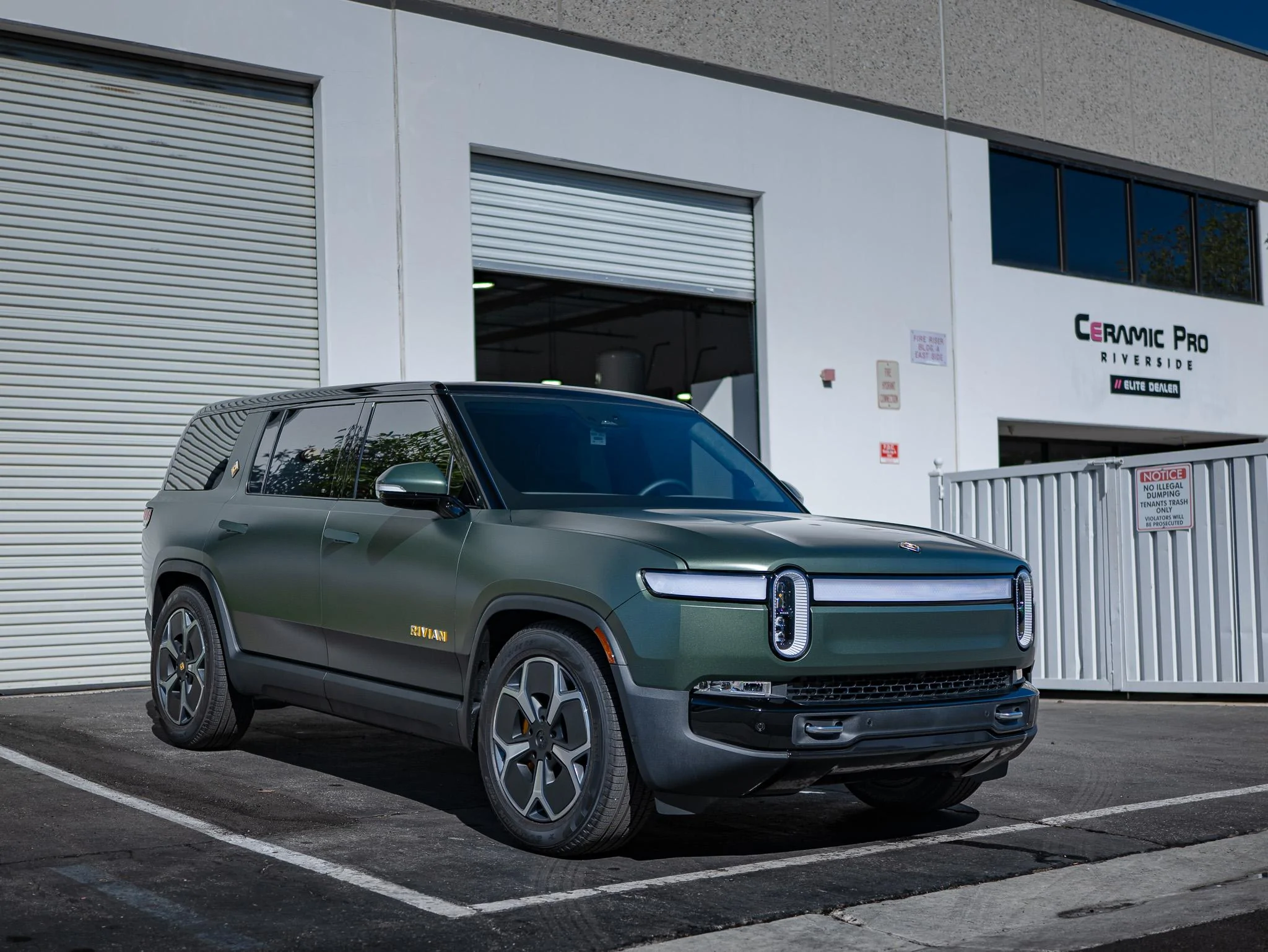 Rivian R1T R1S Forest Green R1S Receives Full KAVACA Matte PPF P1113819