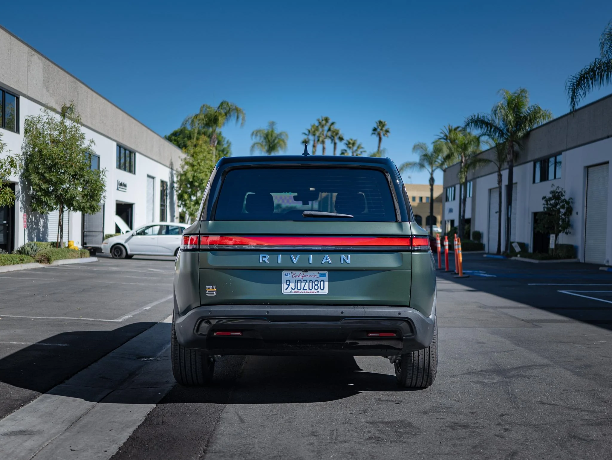 Rivian R1T R1S Forest Green R1S Receives Full KAVACA Matte PPF P1113828