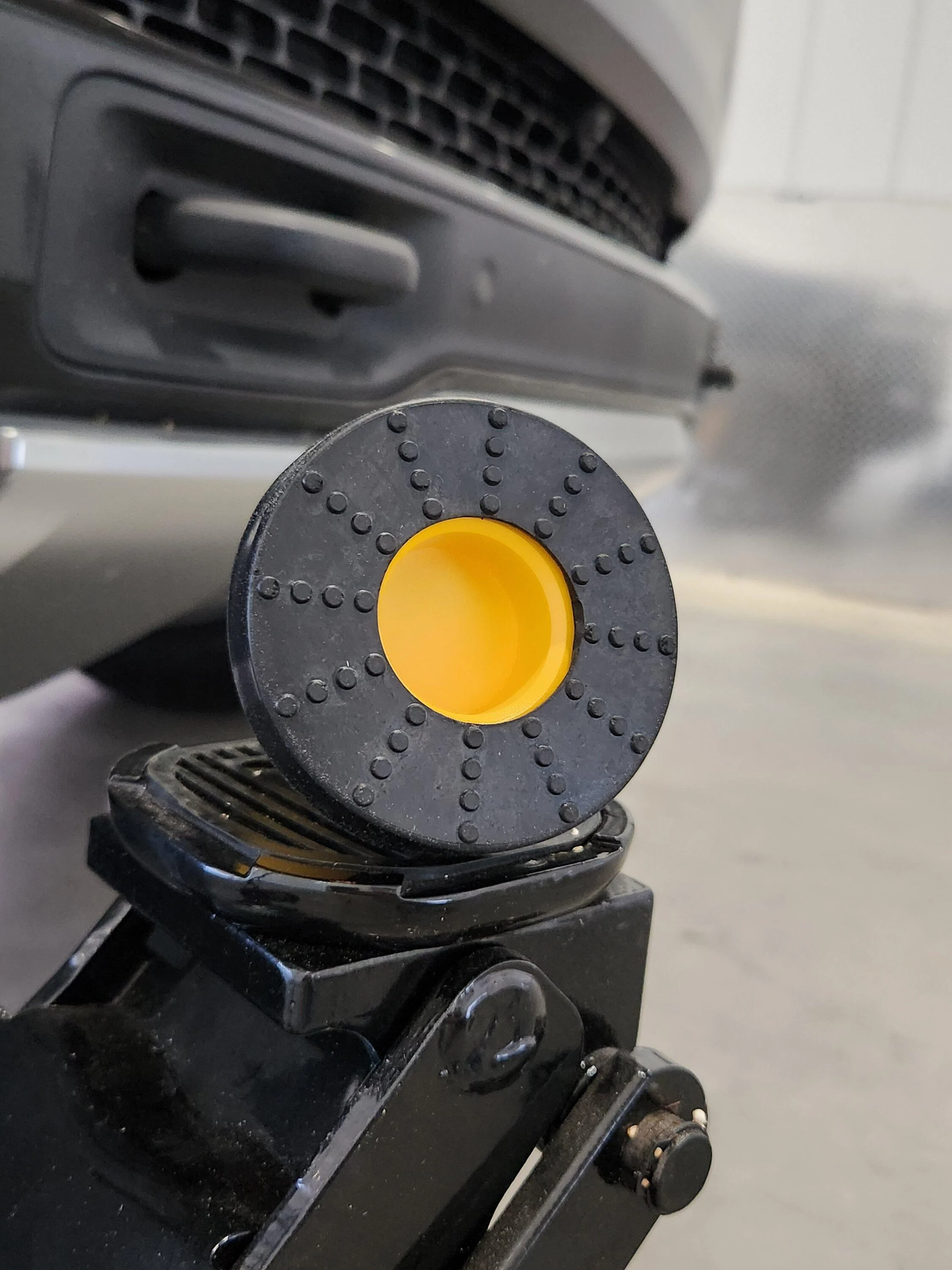 Rivian R1T R1S What jack should I use for tire rotations? 20231007_082836