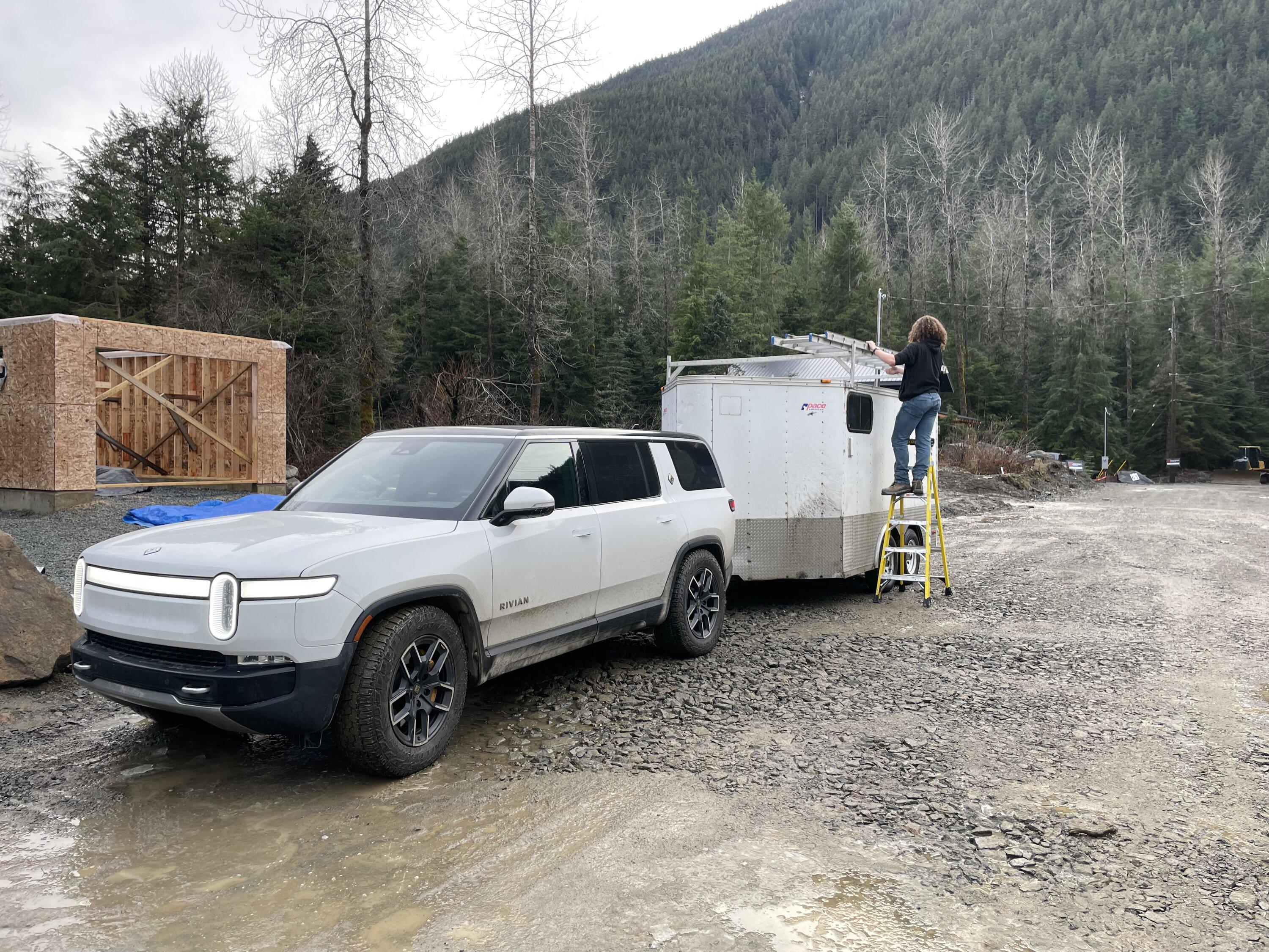 Rivian R1T R1S Cargo trailers & towing efficiency post your experience with images IMG_3646