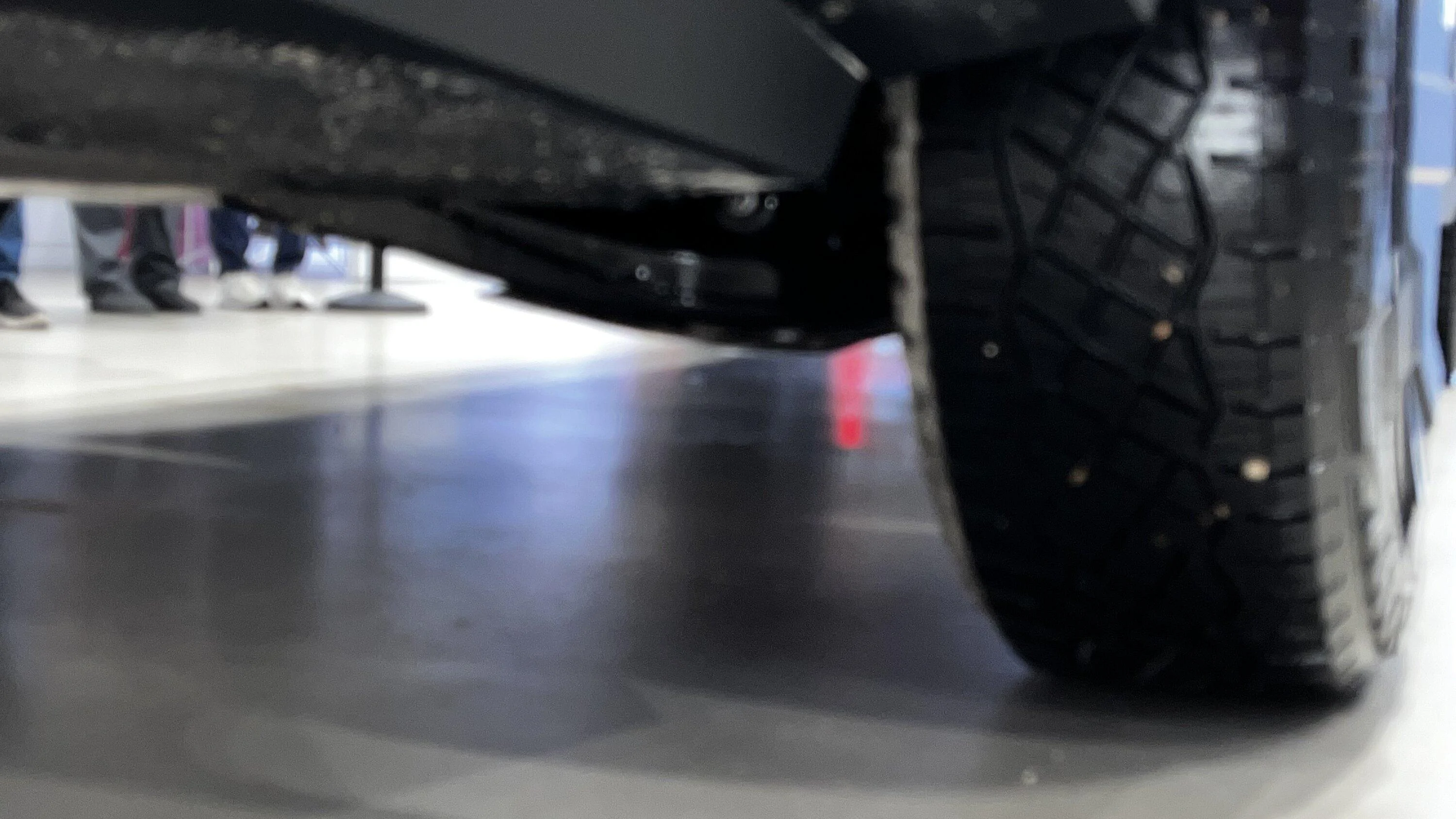 Rivian R1T R1S Saw CT in UTC Tesla Store IMG_1973