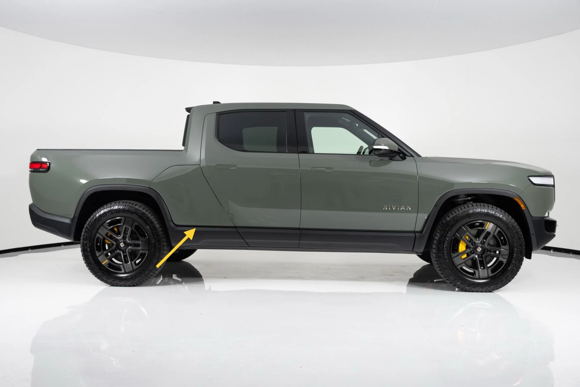 Rivian R1T R1S Advice on Gear Tunnel door dent IMG_1757