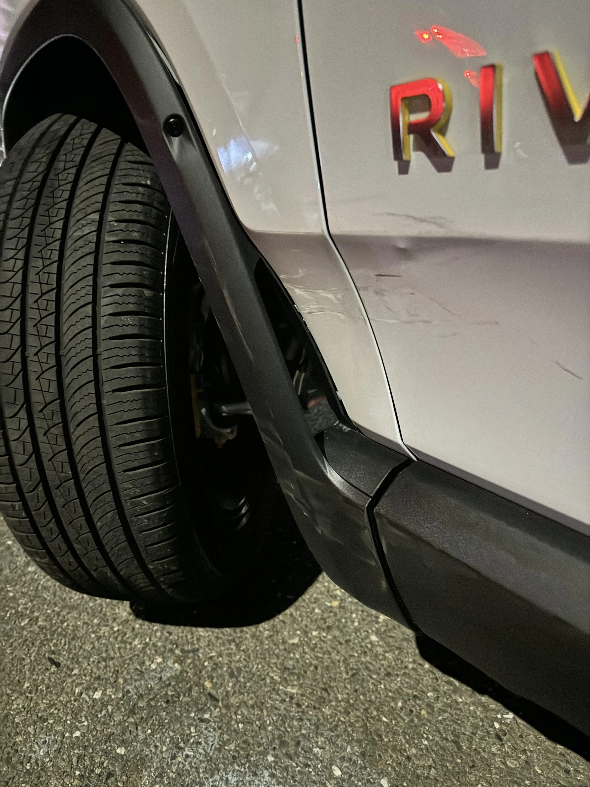 Rivian R1T R1S Thanksgiving day accident IMG_0431
