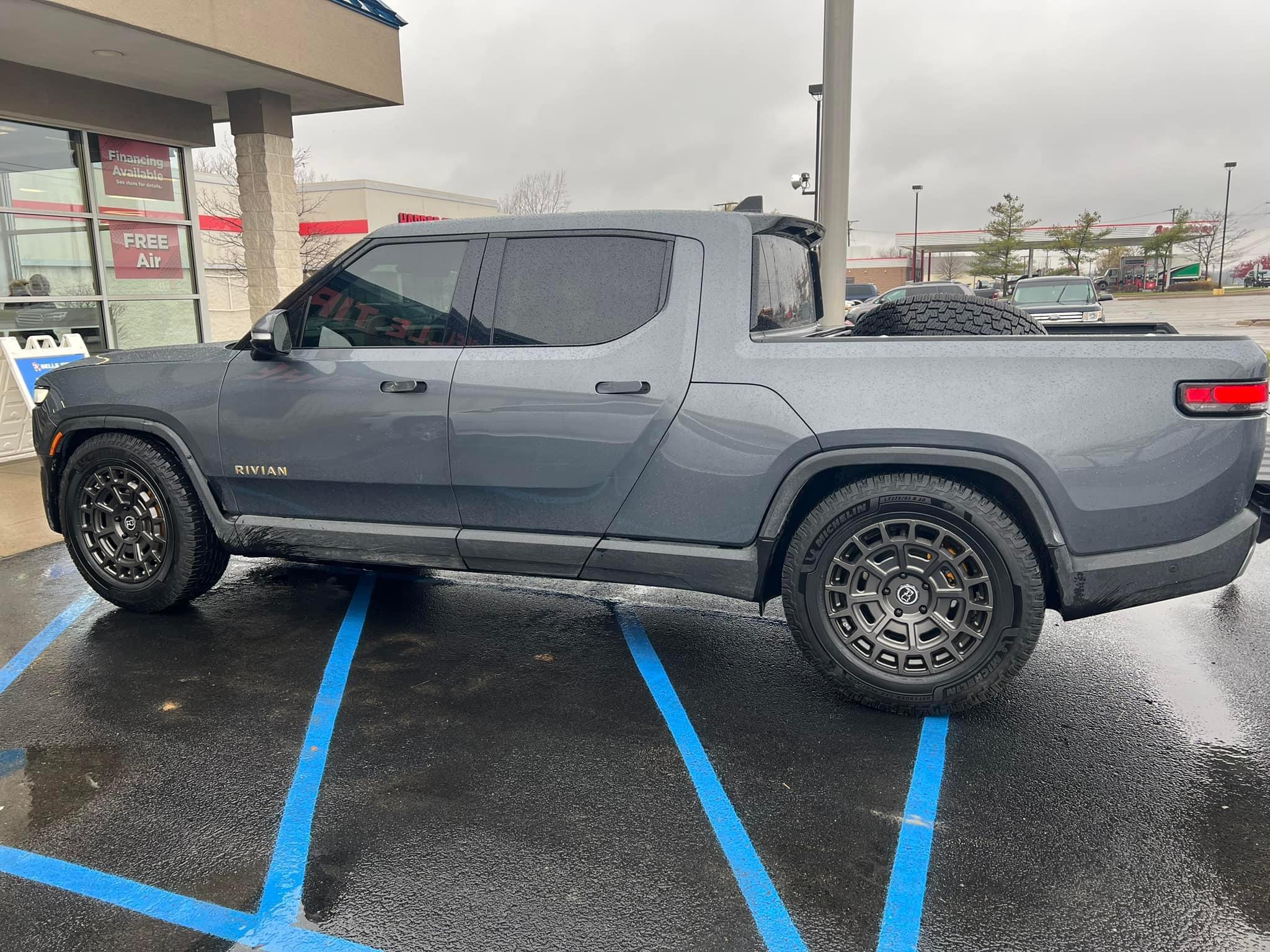 Rivian R1T R1S Michelin Defender LTX Platinum IMG_0332
