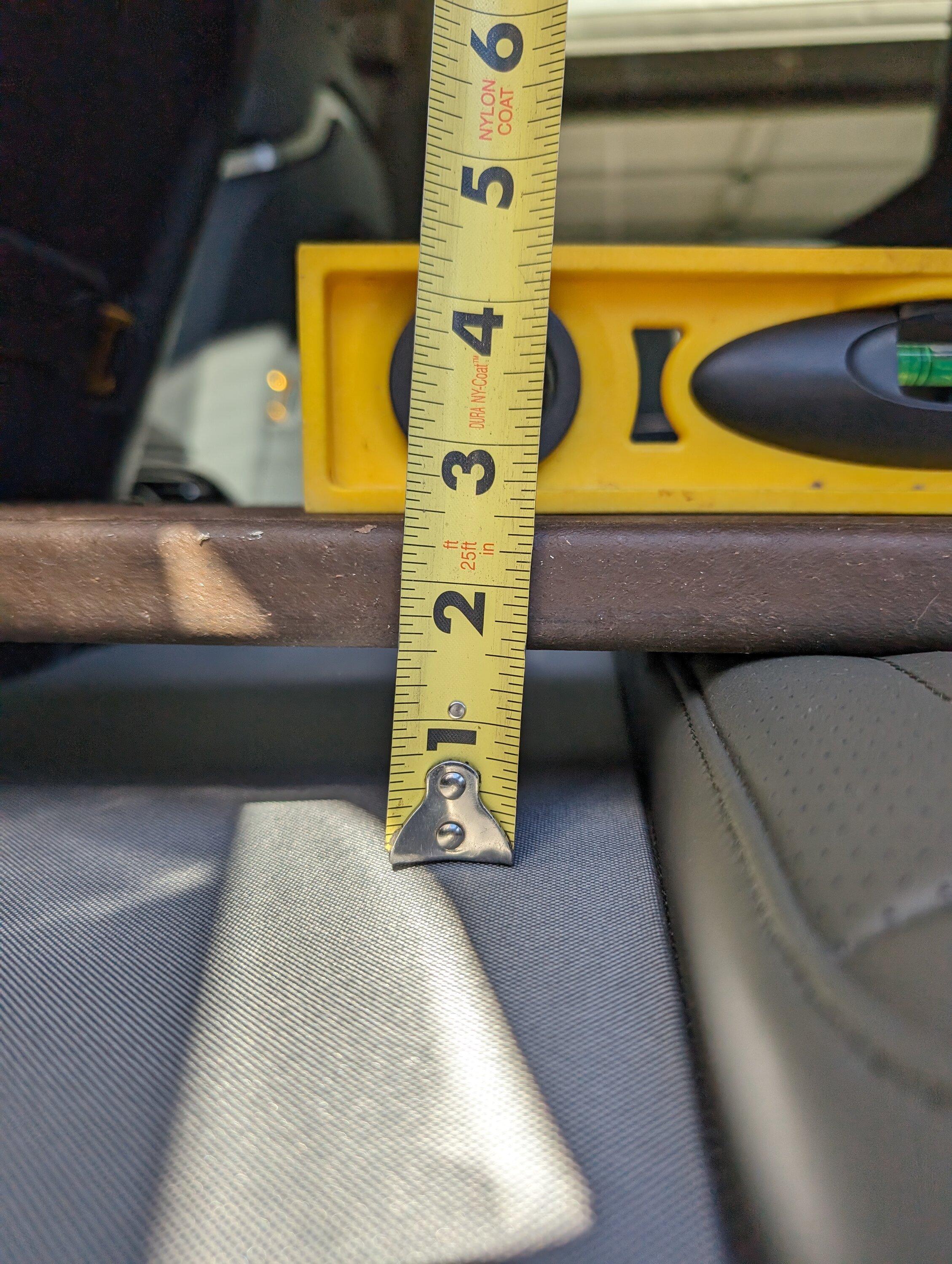 Rivian R1T R1S Any dog owners using this Orvis seat extender? PXL_20231128_201129564.MP
