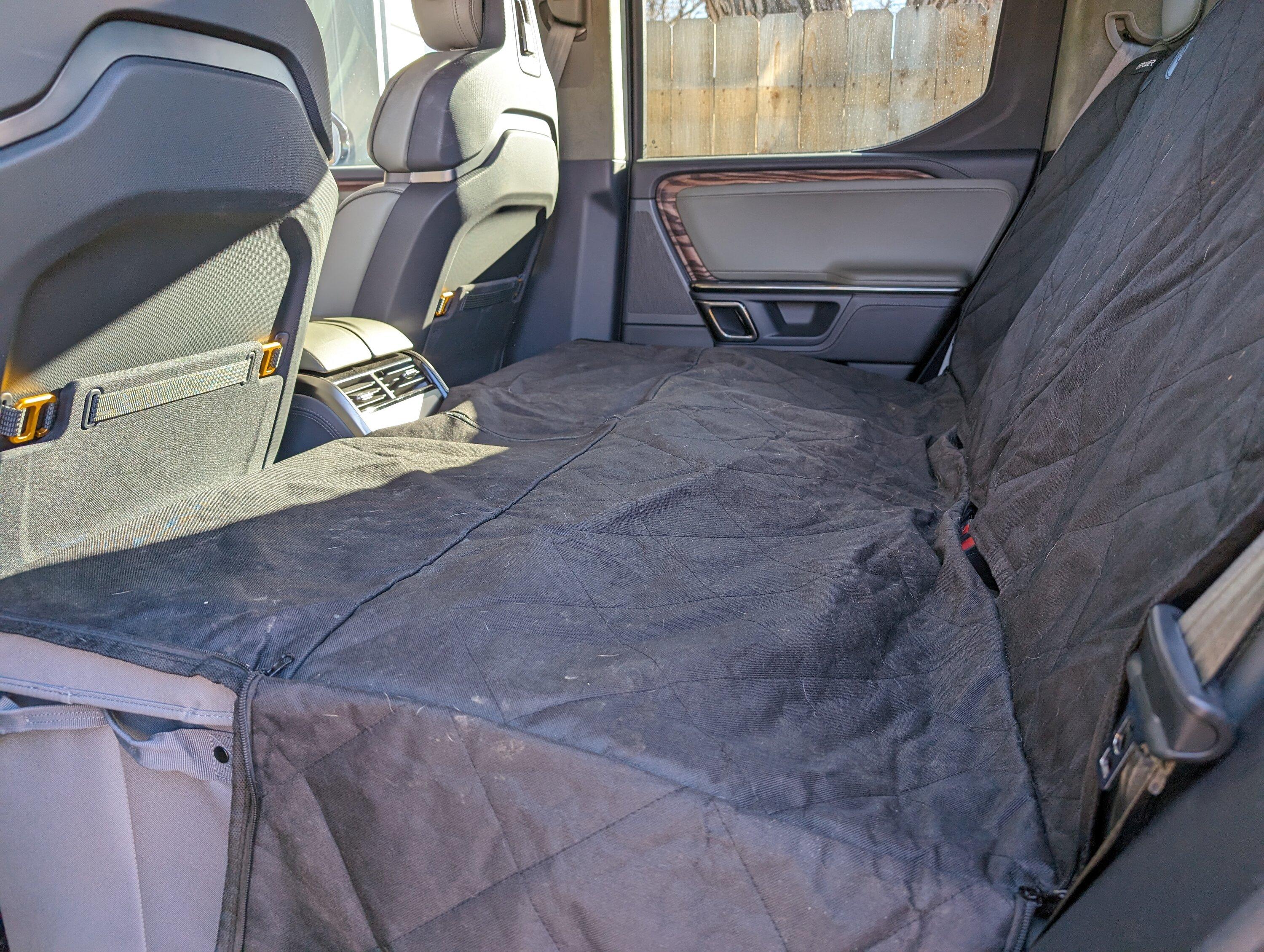 Rivian R1T R1S Any dog owners using this Orvis seat extender? PXL_20231128_204836480.MP