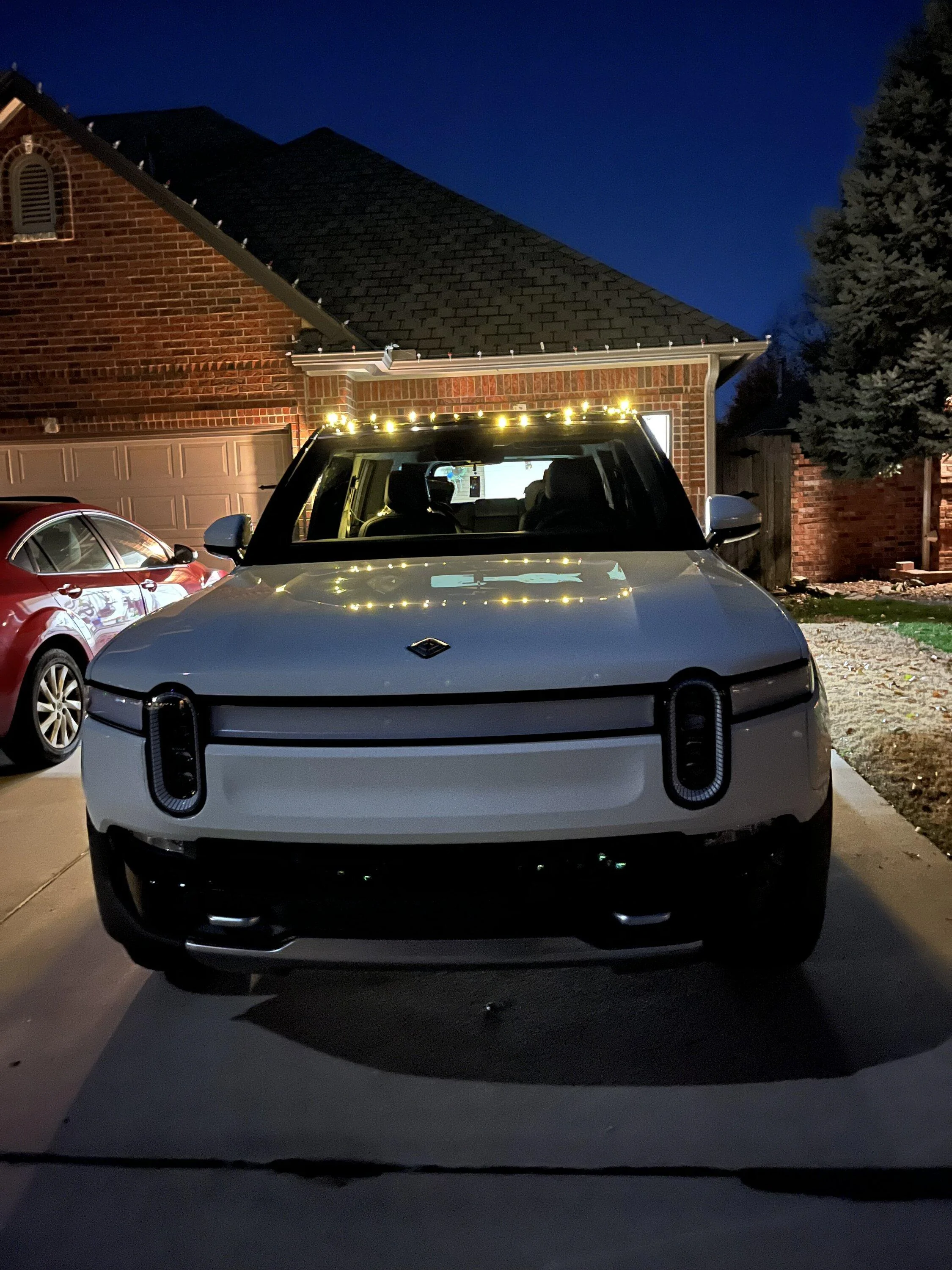 Rivian R1T R1S Christmas Decorations for R1S? IMG_3205