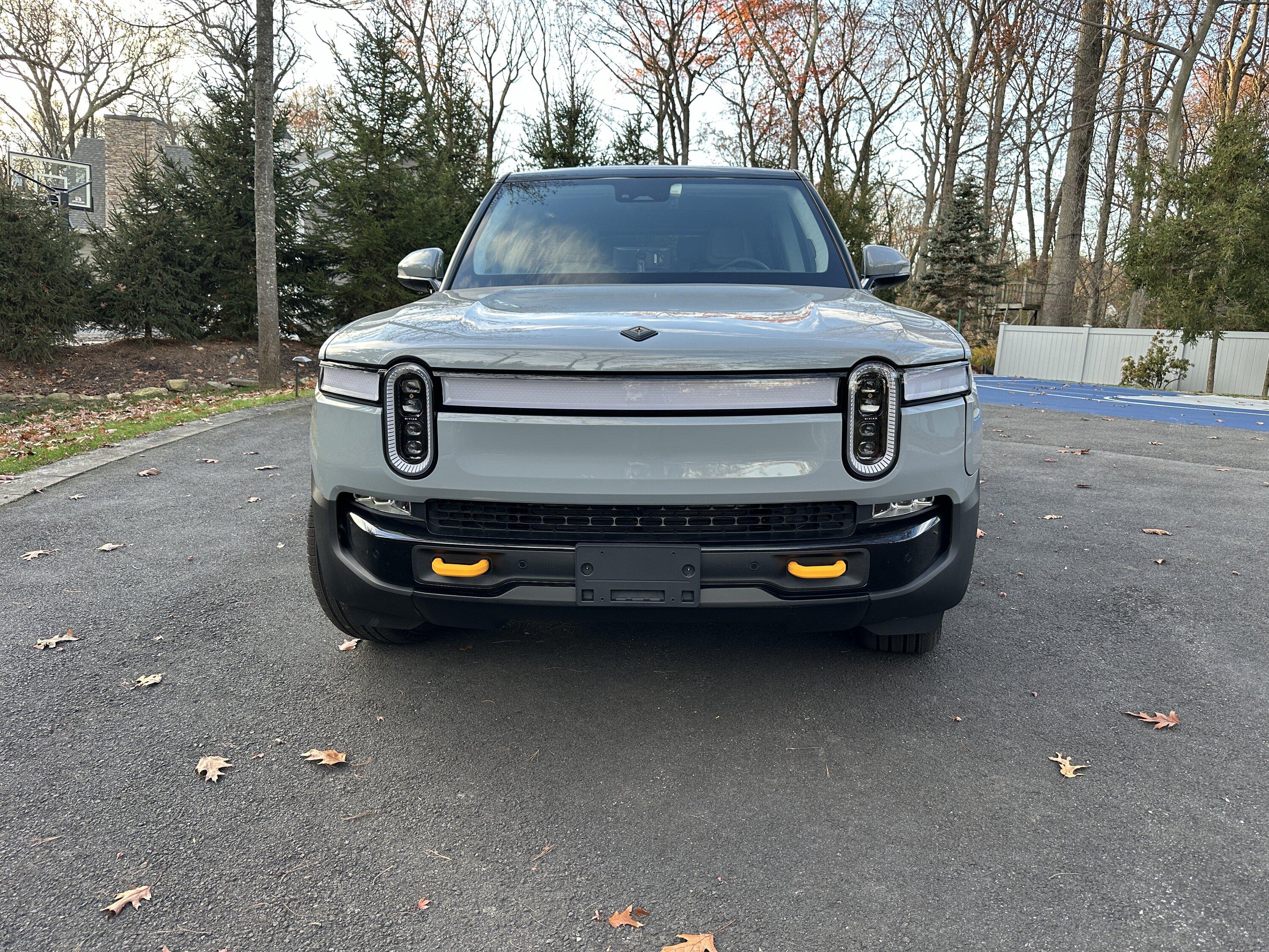 Rivian R1T R1S Calipers not yellow? IMG_8424