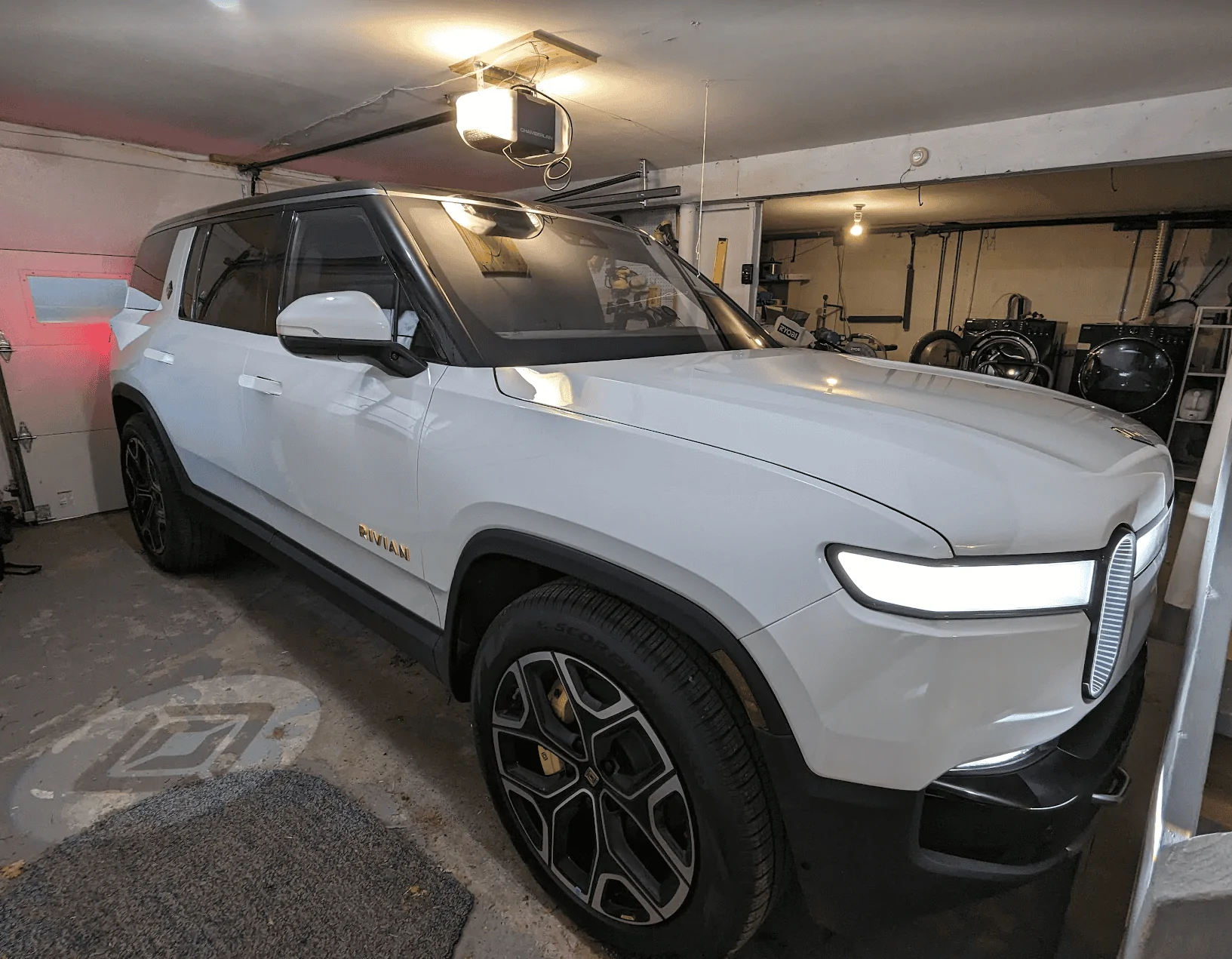 Rivian R1T R1S It fits! 1701354415038