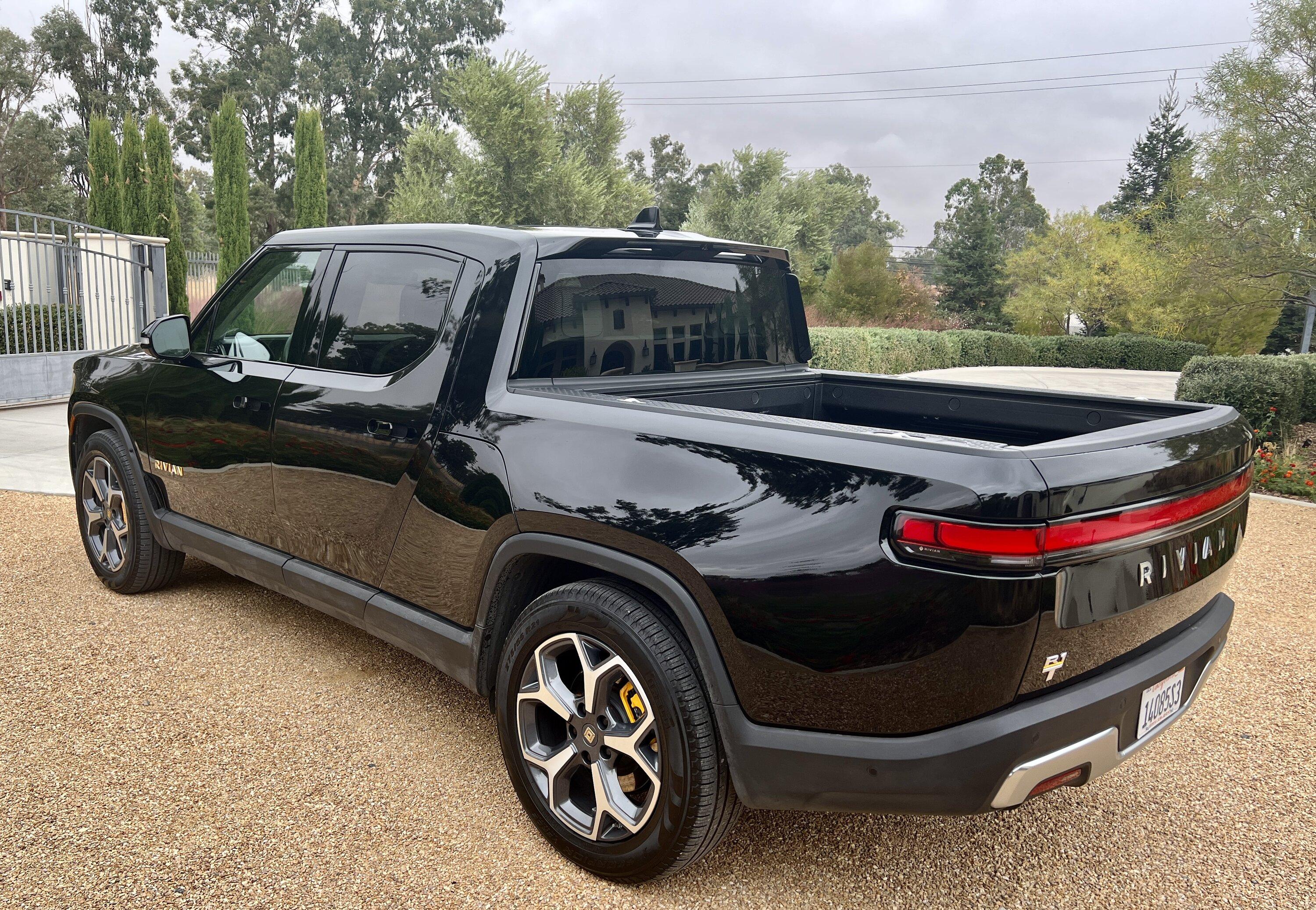 Rivian R1T R1S 2022 R1T Adventure Package-  $72,000  -Midnight Exterior, Ocean Coast Interior Photo Oct 23 2023, 1 08 01 PM
