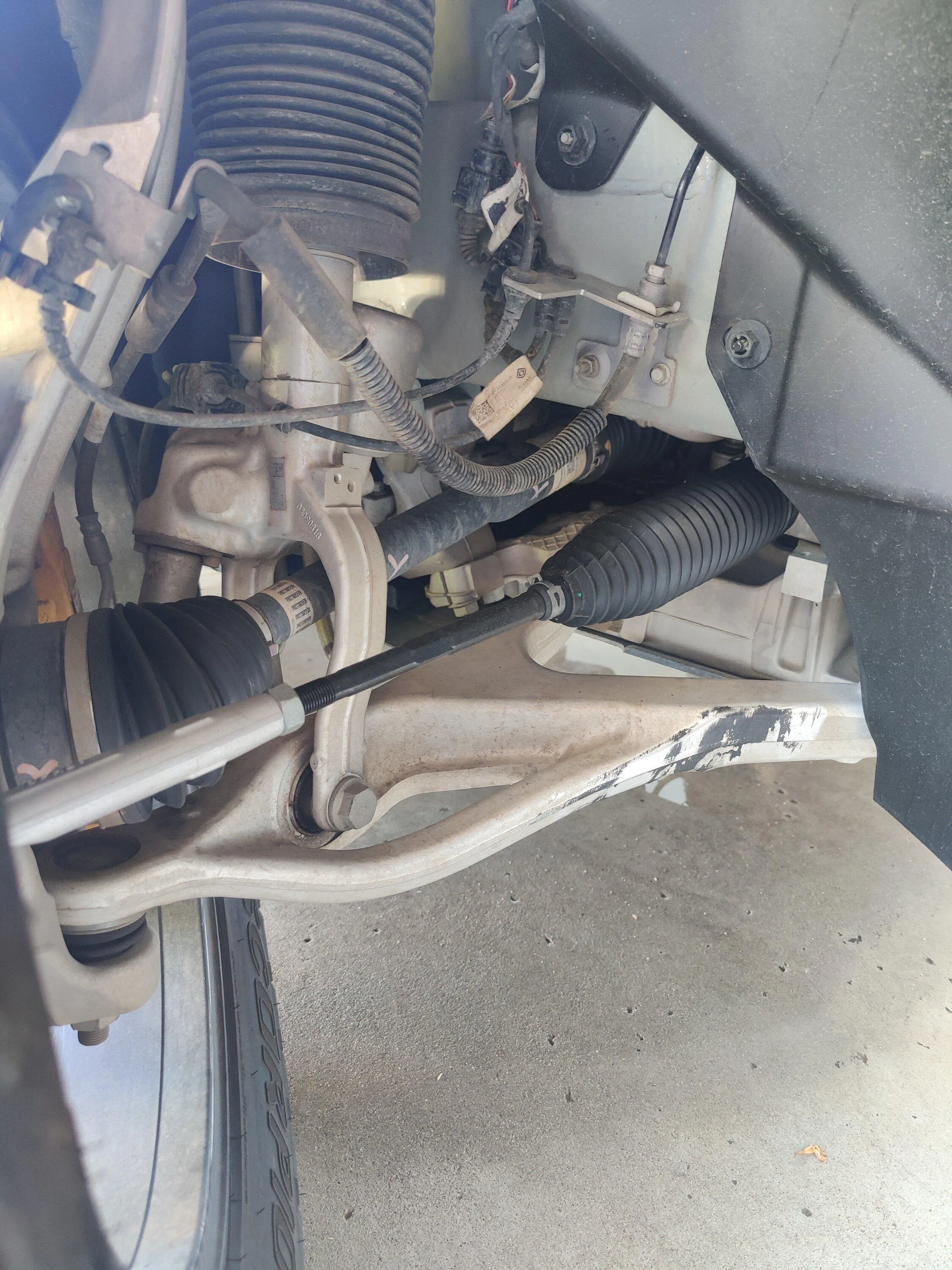 Rivian R1T R1S Rally mode, gravel lot... Bad ending (tie rod) NEW Tie Rod Passenger sid