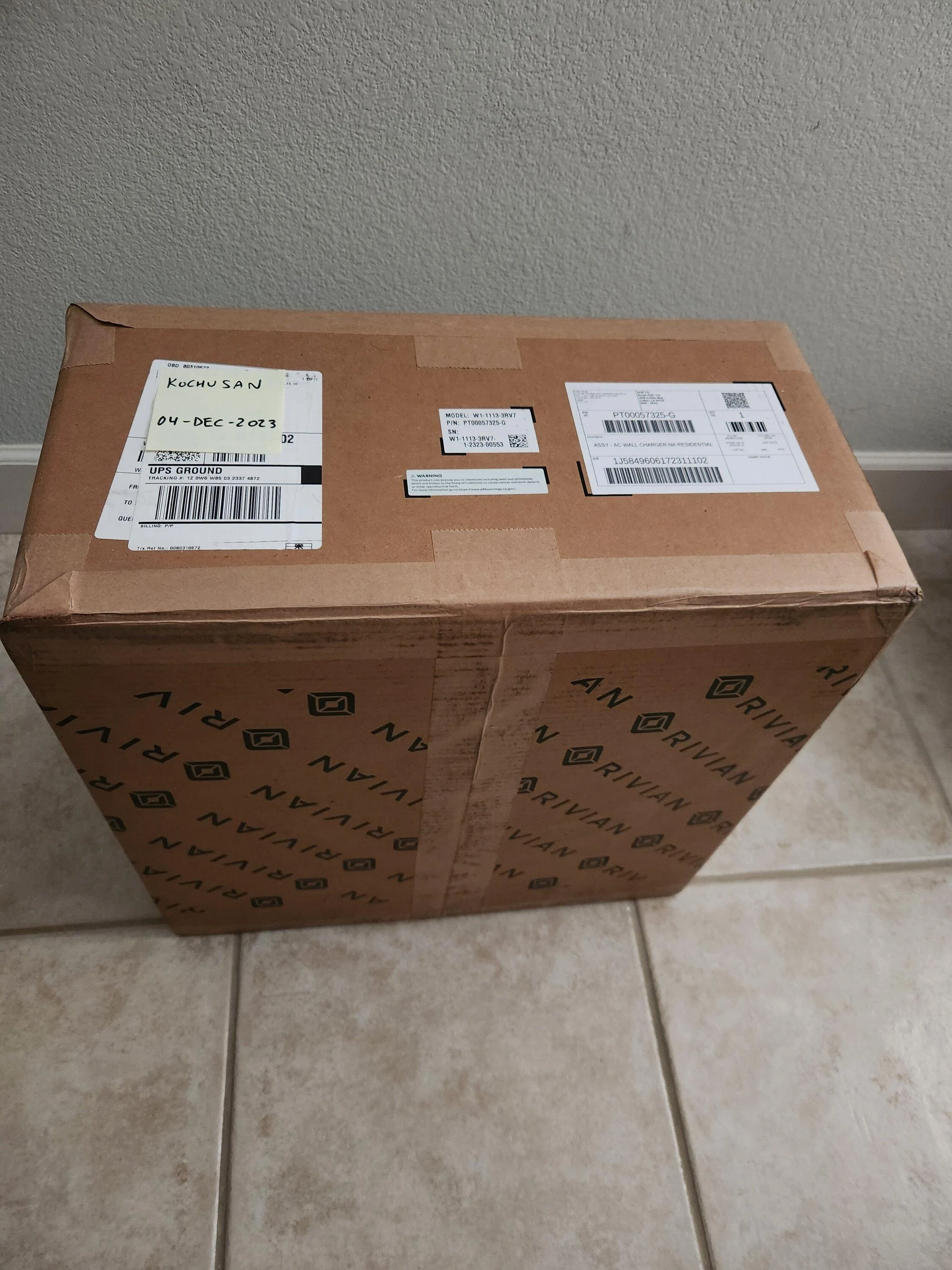 Rivian R1T R1S NIB Rivian Wall Charger 20231204_095426