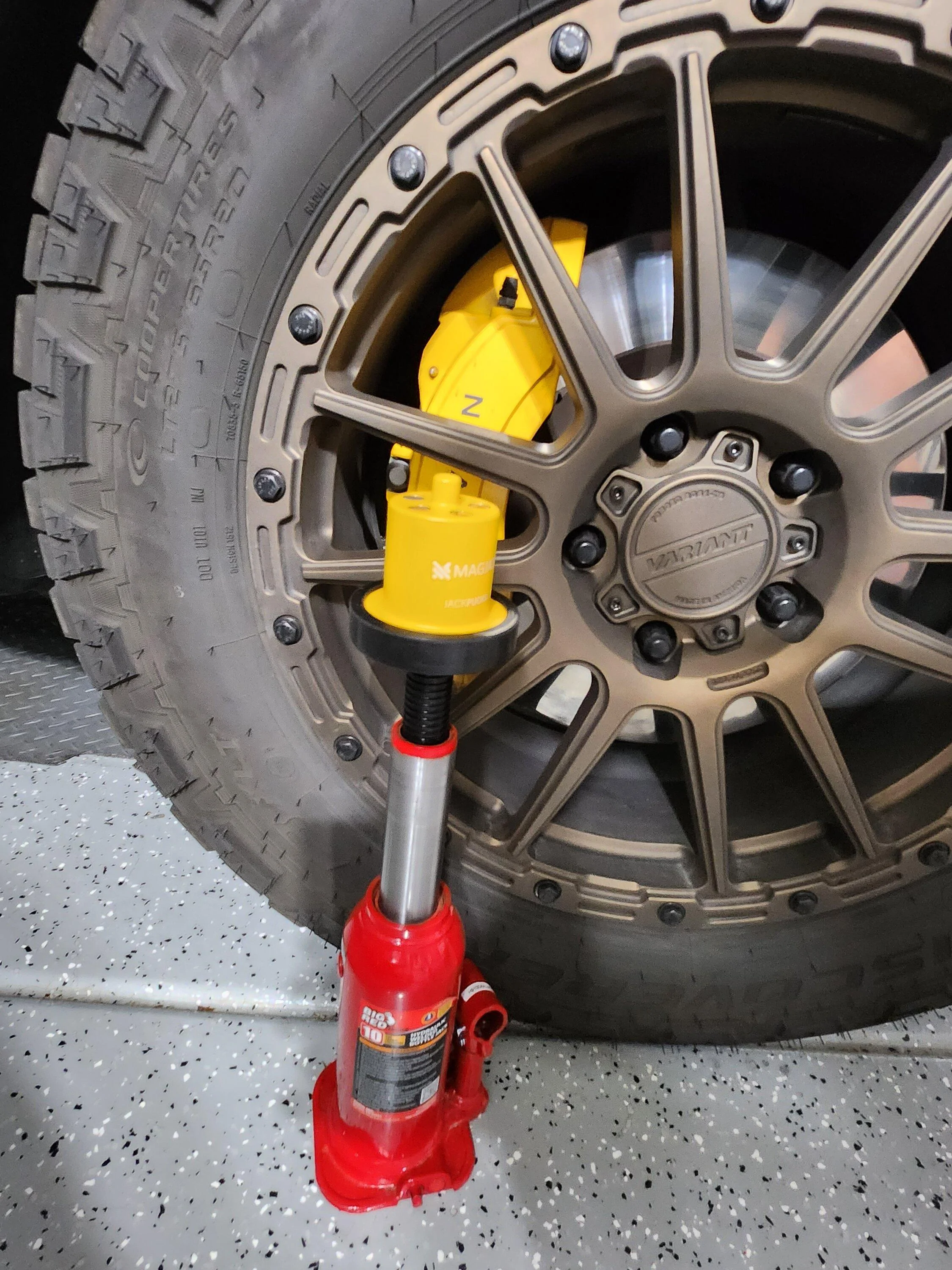 Rivian R1T R1S Rivian Magnetic Jack Pucks Kits *Original* Always In-Stock 20230410_022500-jpg
