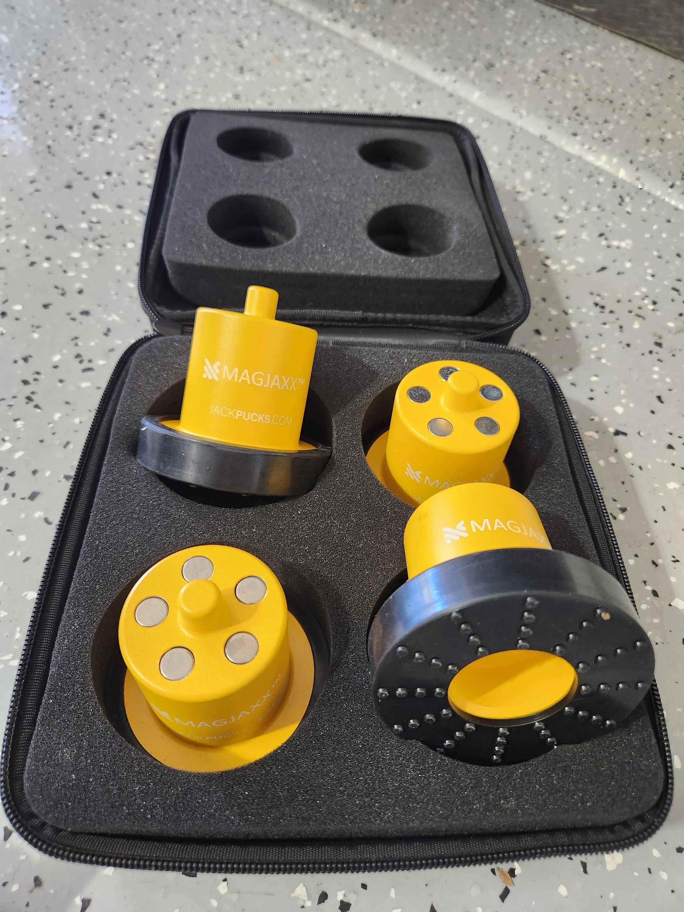 Rivian R1T R1S Rivian Magnetic Jack Pucks Kits *Original* Always In-Stock 20230403_113404-jpg