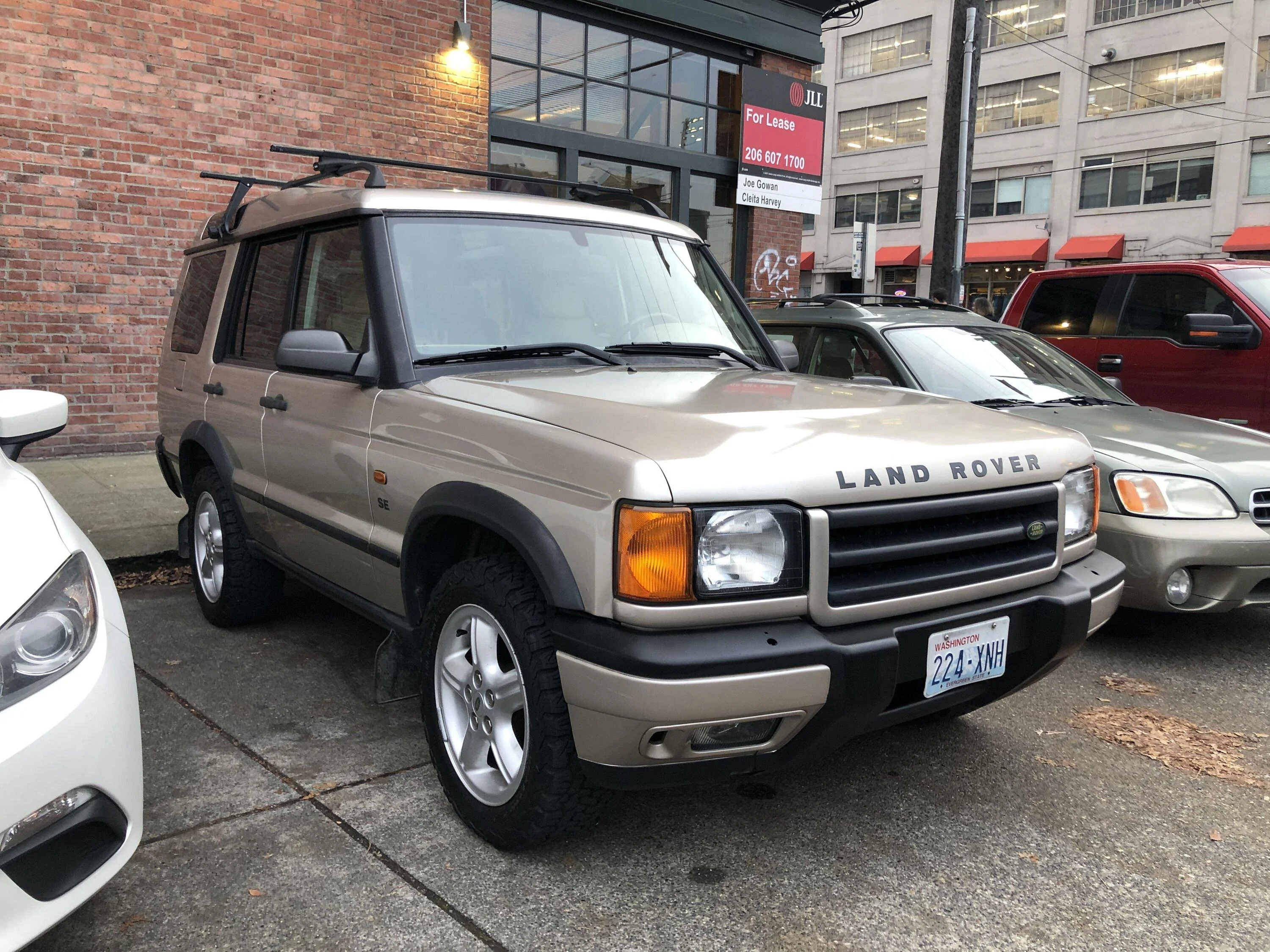 Rivian R1T R1S 2002 4Runner --> 2023 R1S. Anyone else coming from a 20+ year-old vehicle? IMG_4051
