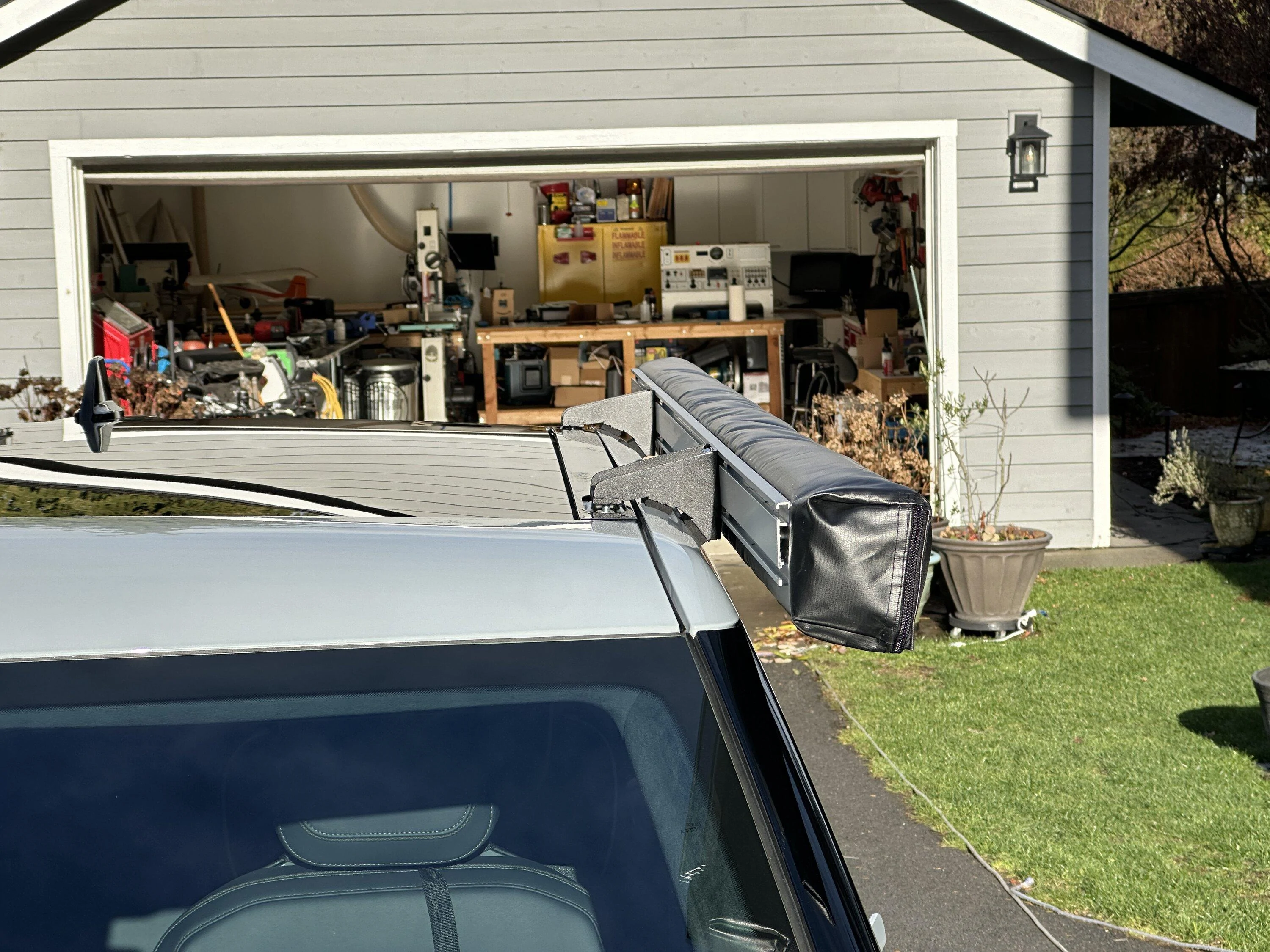 Rivian R1T R1S Awning without crossbars -- my setup IMG_1409