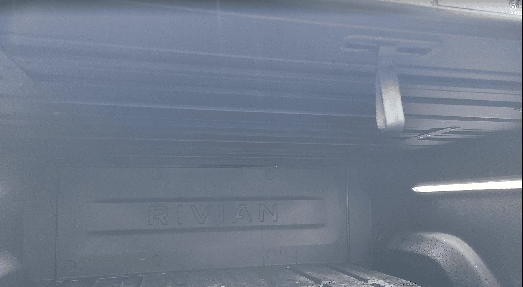 Rivian R1T R1S Manual tonneau shipped to Canada 1701885625119