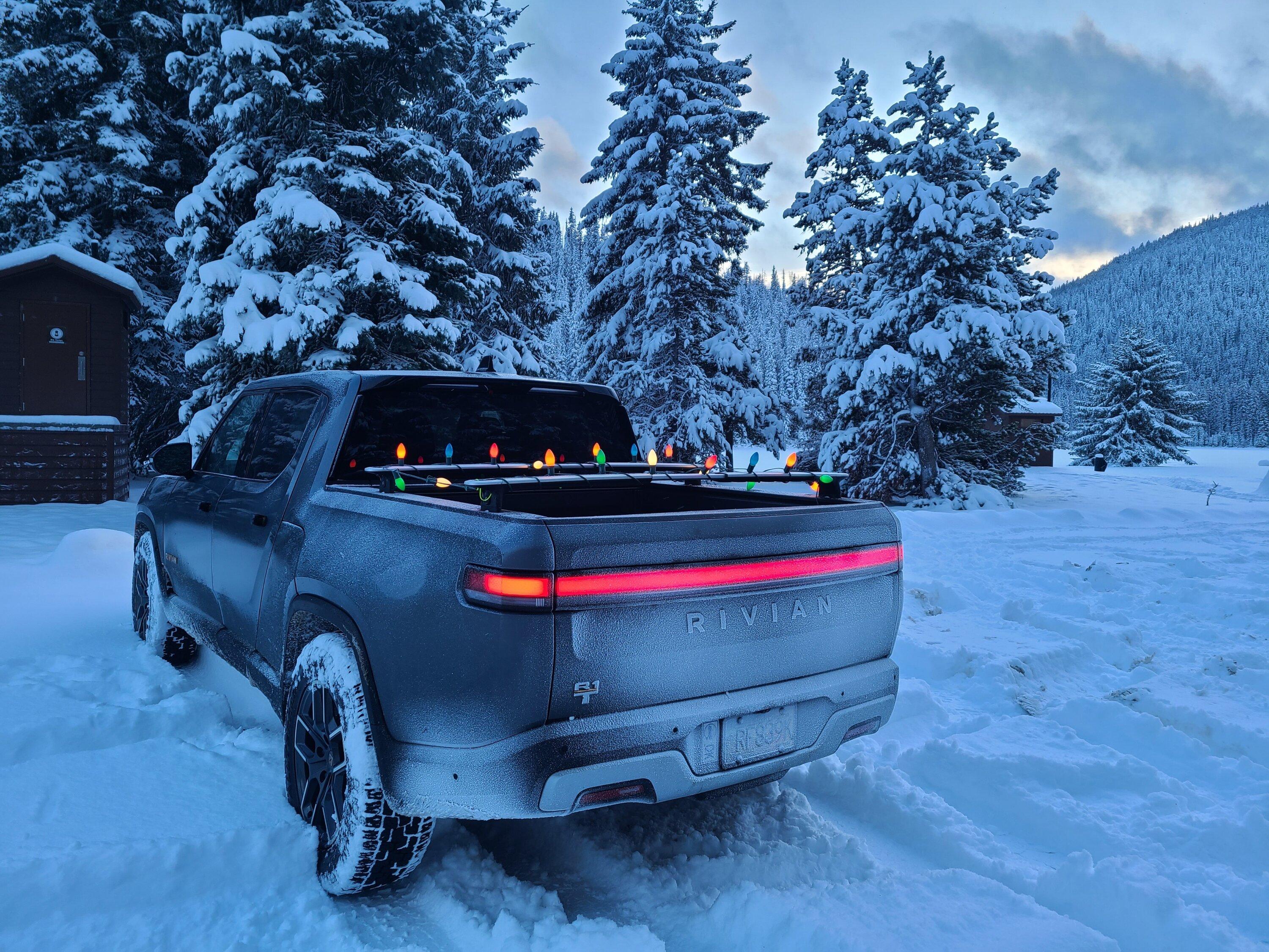 Rivian R1T R1S Adding crossbars? 20231202_152539