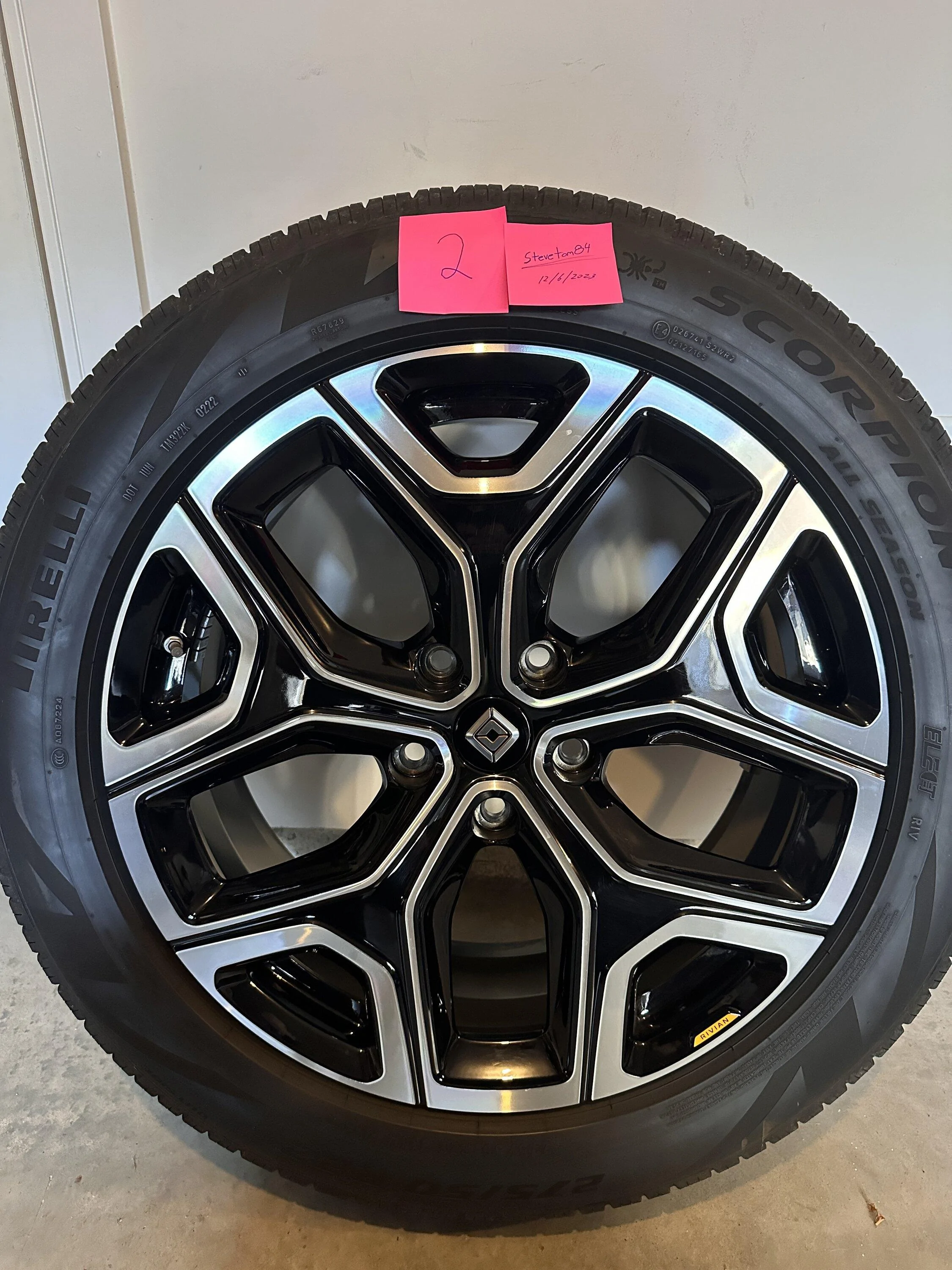 Rivian R1T R1S FS - Set of 22" Sport Brights with TPMS and Center Caps IMG_3649