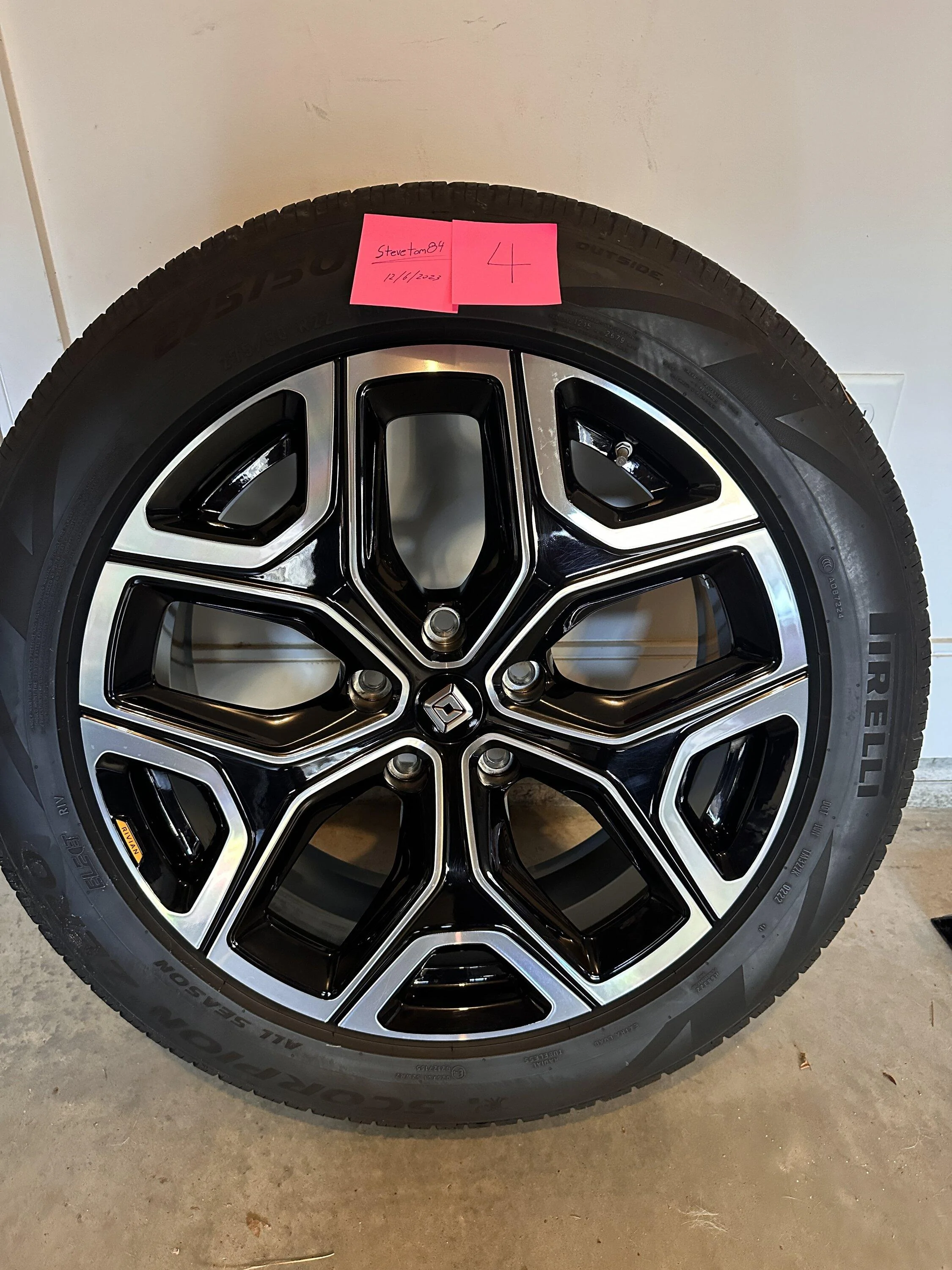 Rivian R1T R1S FS - Set of 22" Sport Brights with TPMS and Center Caps IMG_3655