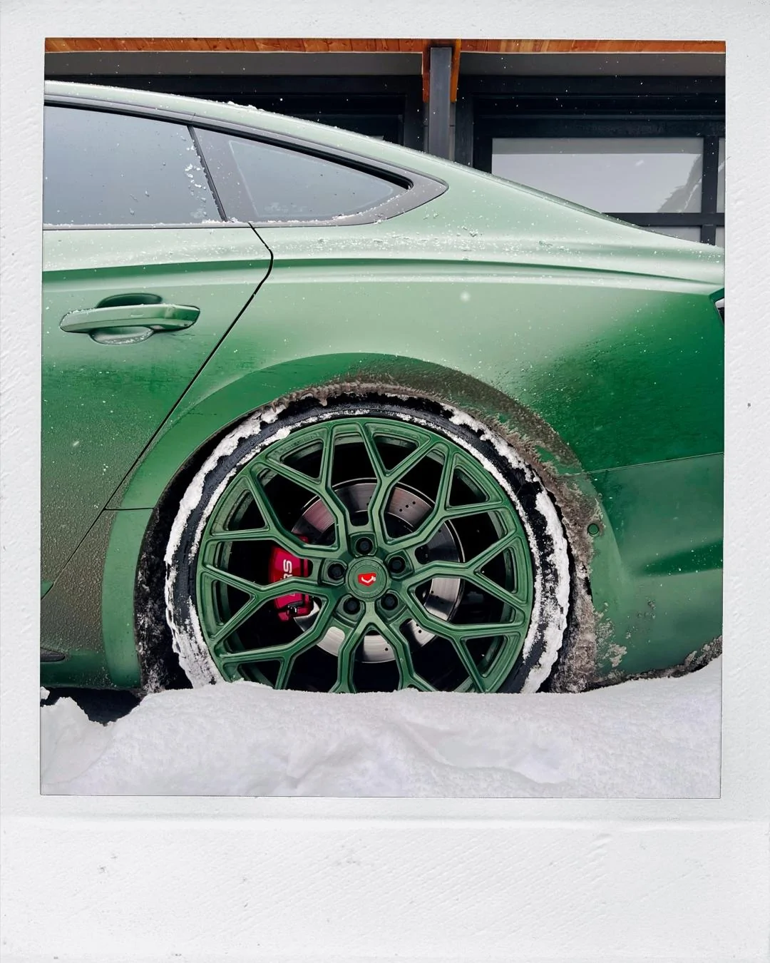 Rivian R1T R1S 24" wheels on R1S page0