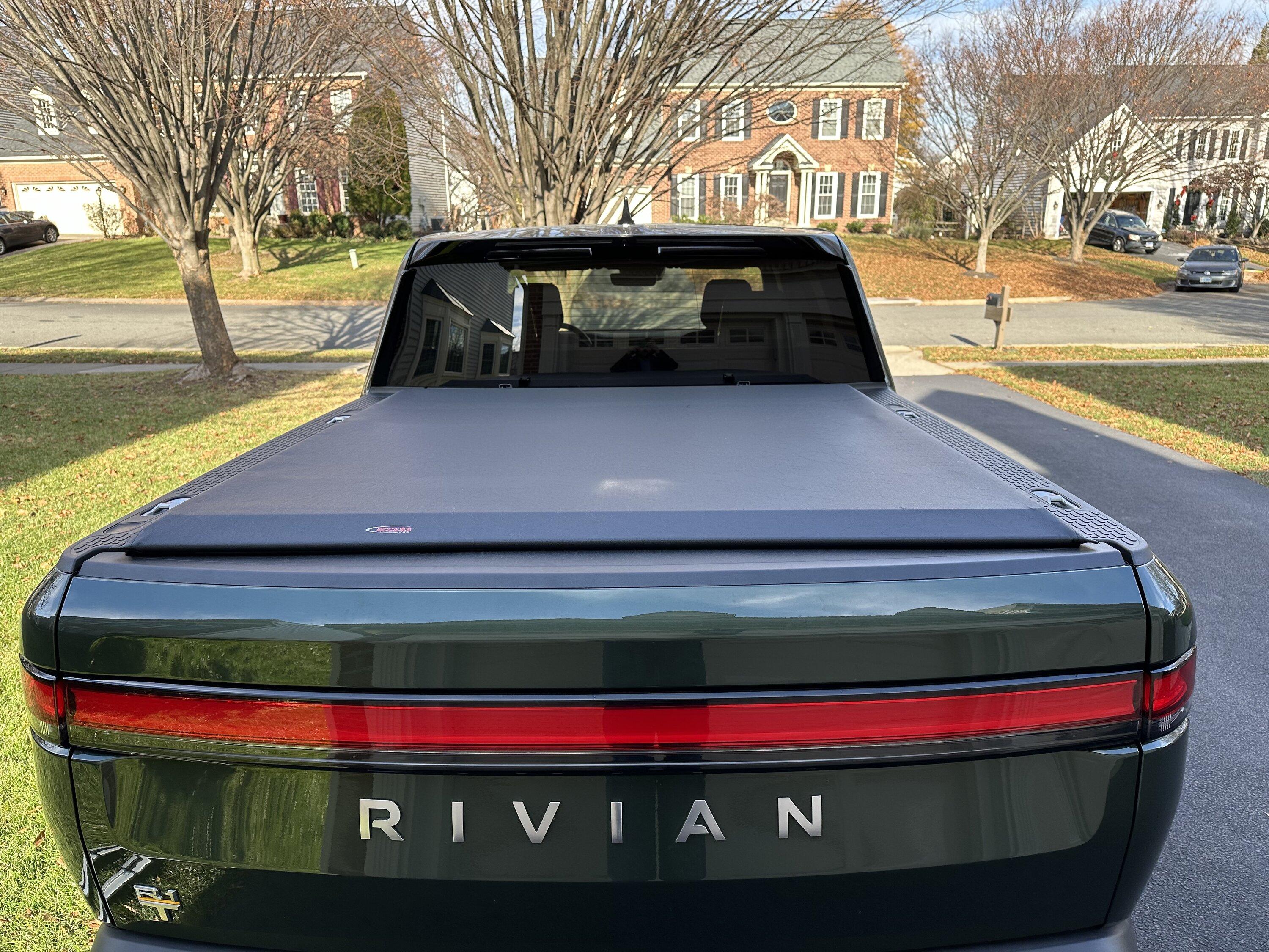 Rivian R1T R1S For Sale: Access tonneau cover IMG_9123