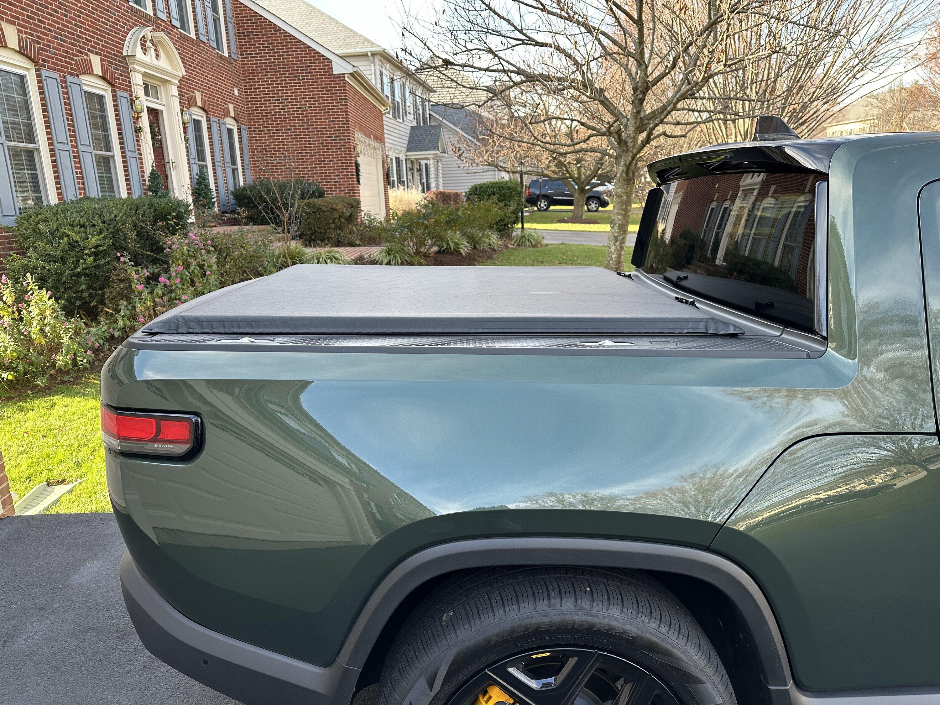 Rivian R1T R1S For Sale: Access tonneau cover IMG_9127