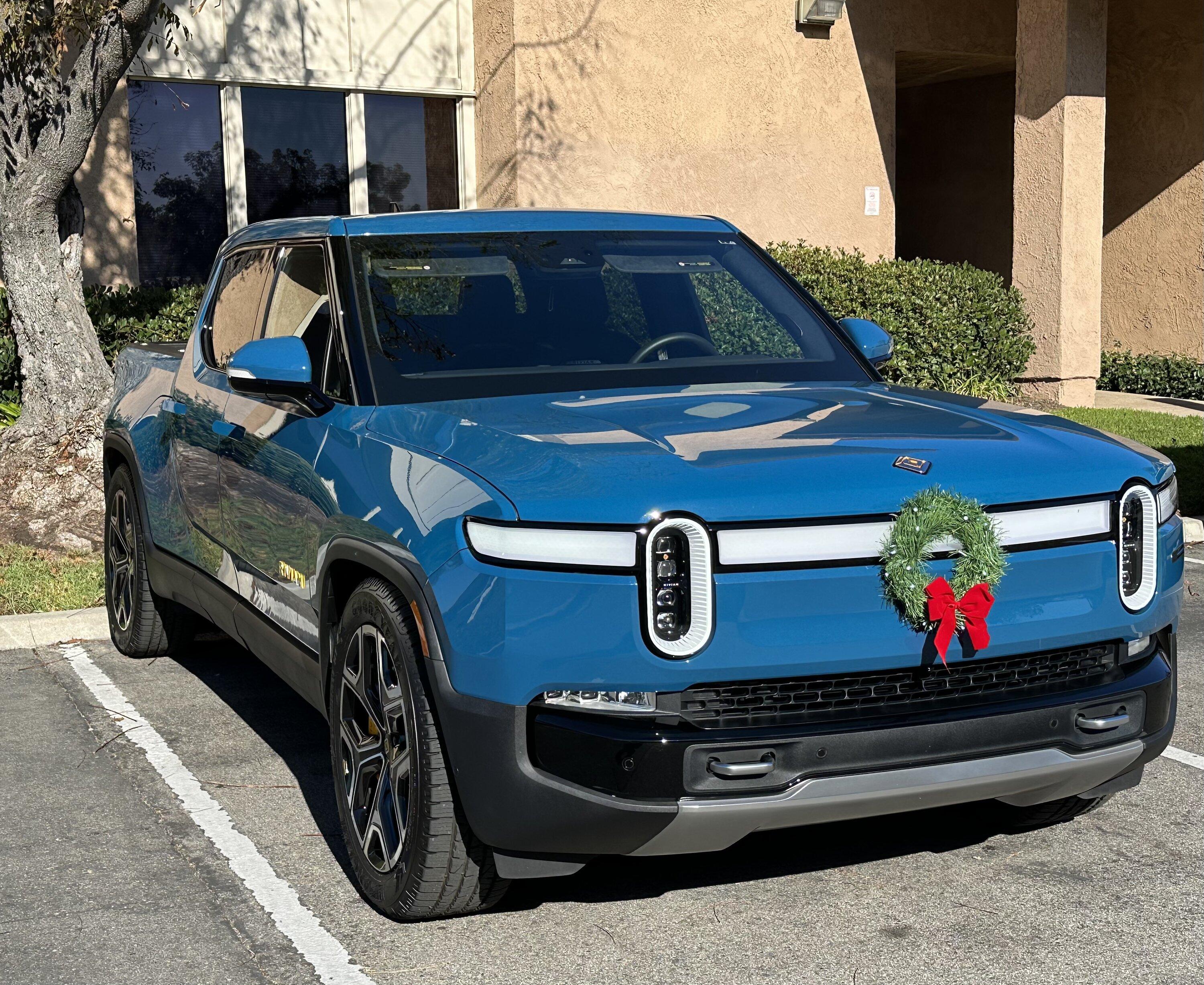 Rivian R1T R1S Spread Holiday Cheer with LED lights! IMG_9840
