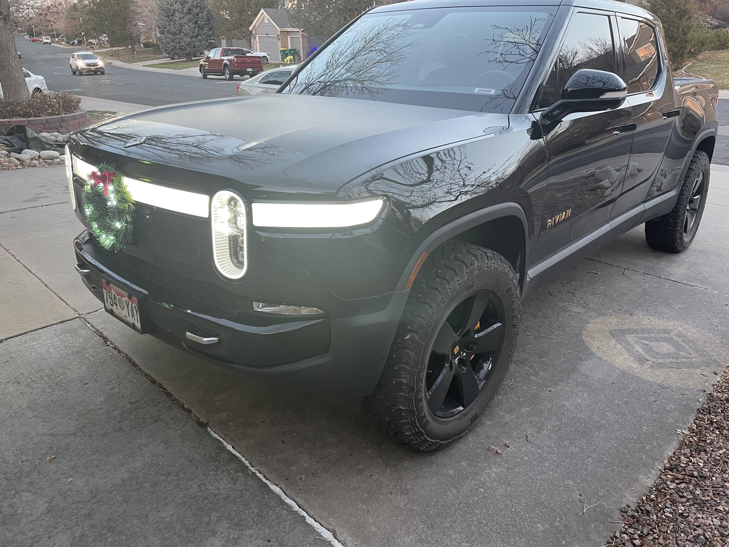 Rivian R1T R1S Spread Holiday Cheer with LED lights! IMG_4363