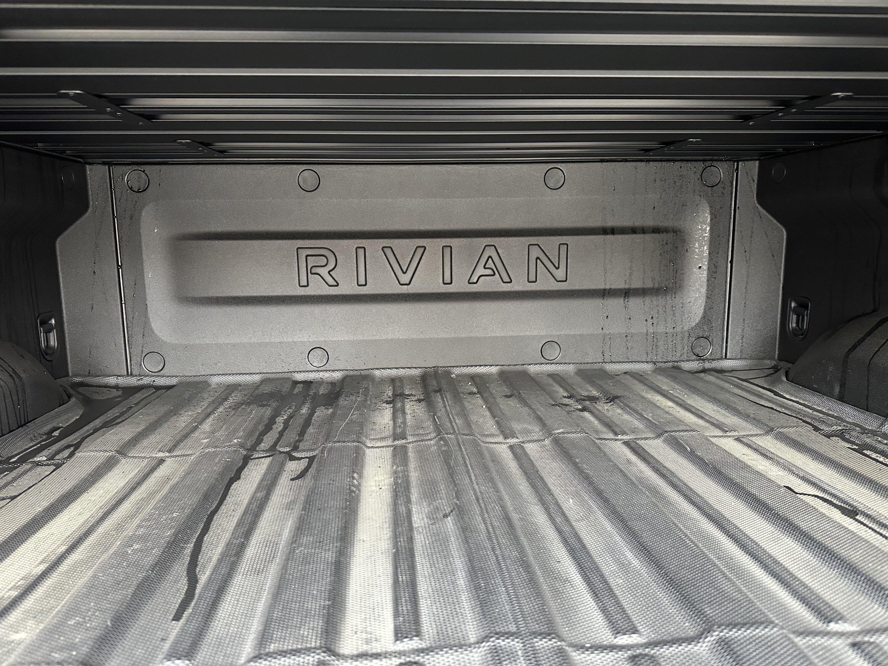 Rivian R1T R1S Water tests on manual tonneaus IMG_4294