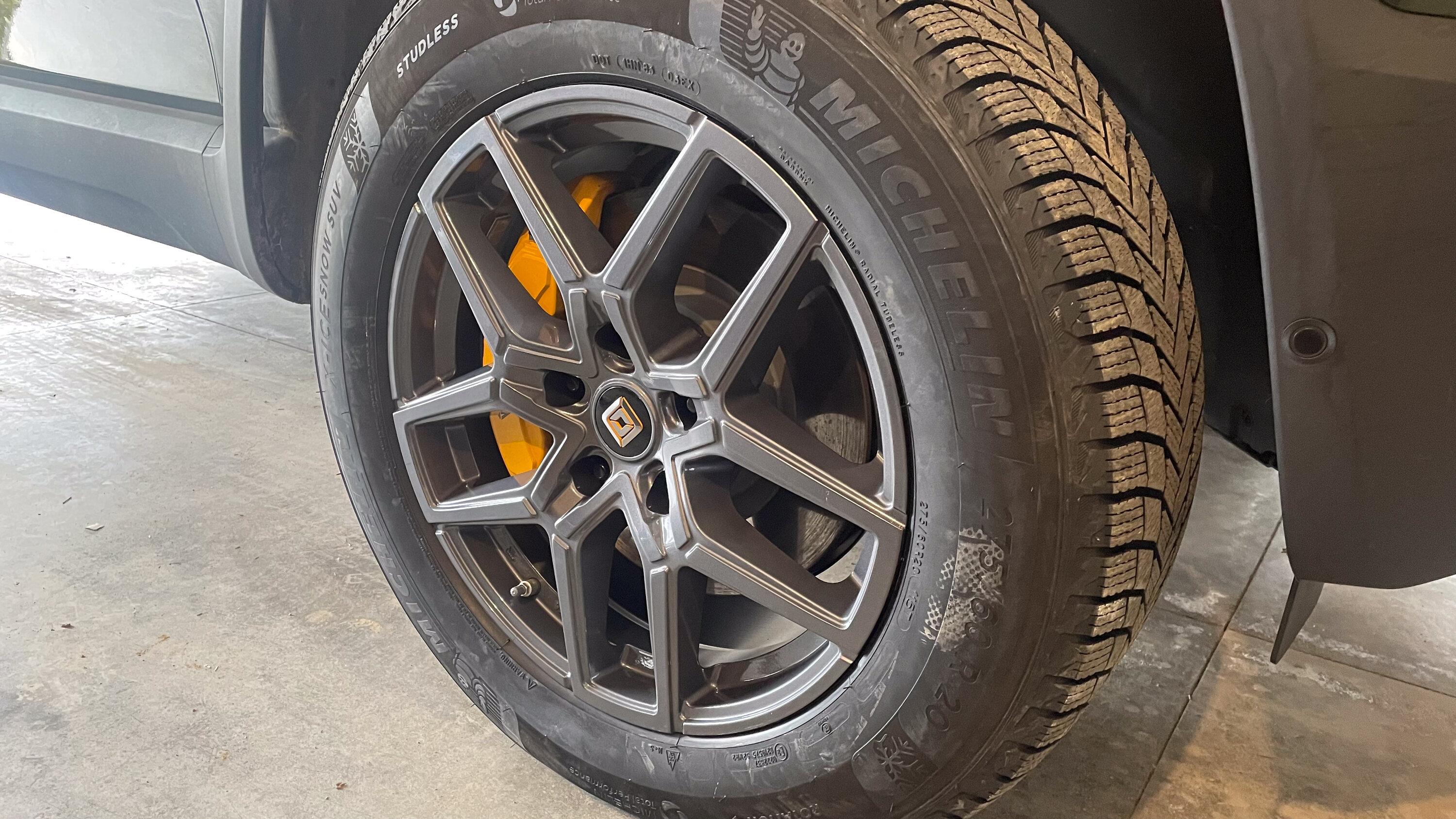 Rivian R1T R1S 20" MSW Wheel w/ Michelin X-ICE Installation Experience IMG_5059