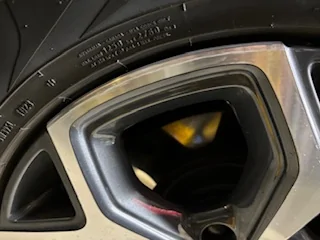 Rivian R1T R1S 21" curb rash repair IMG_7940