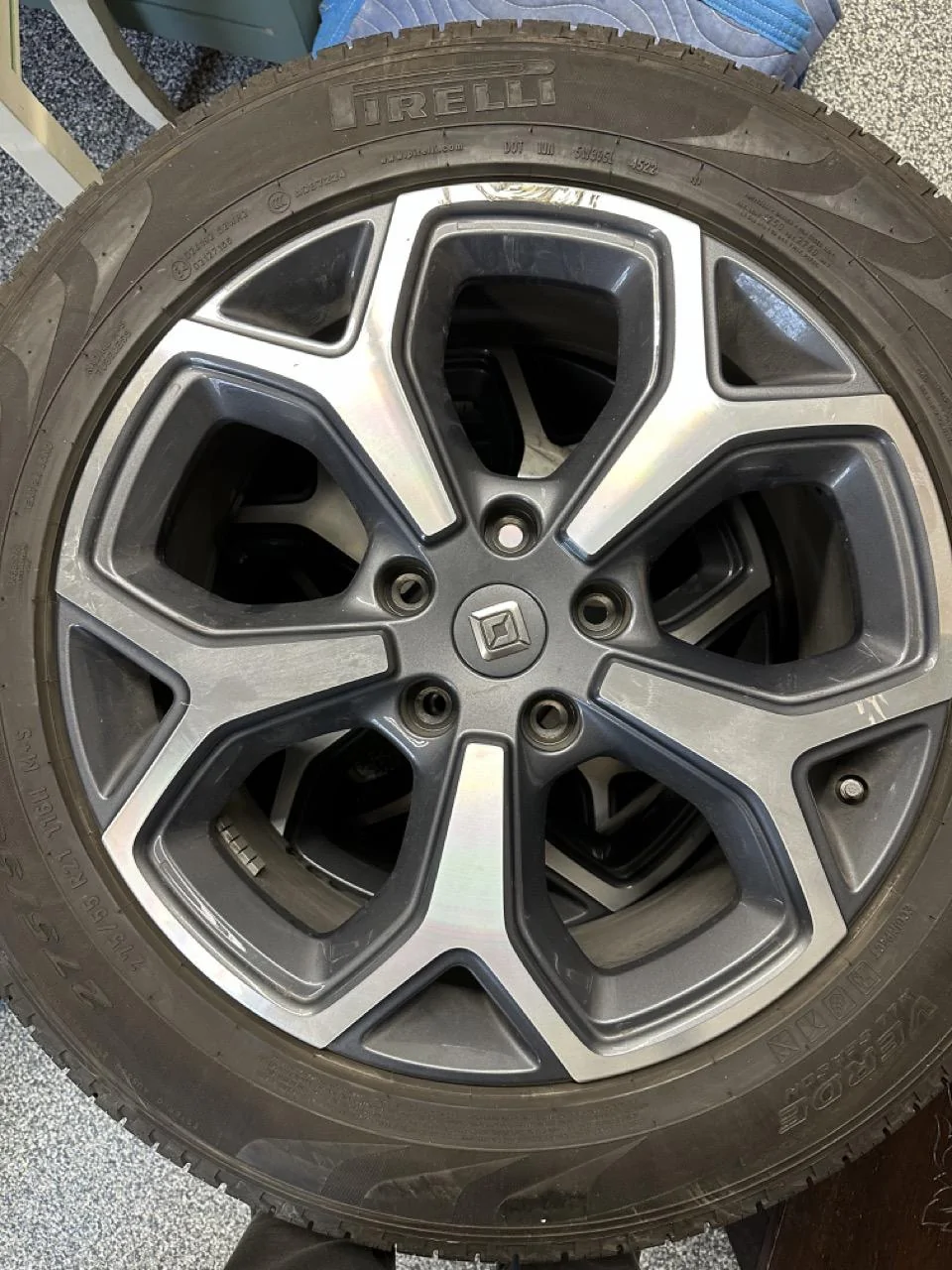 Rivian R1T R1S FS - 21" Road Wheel and Tire Set IMG_8722 Larg