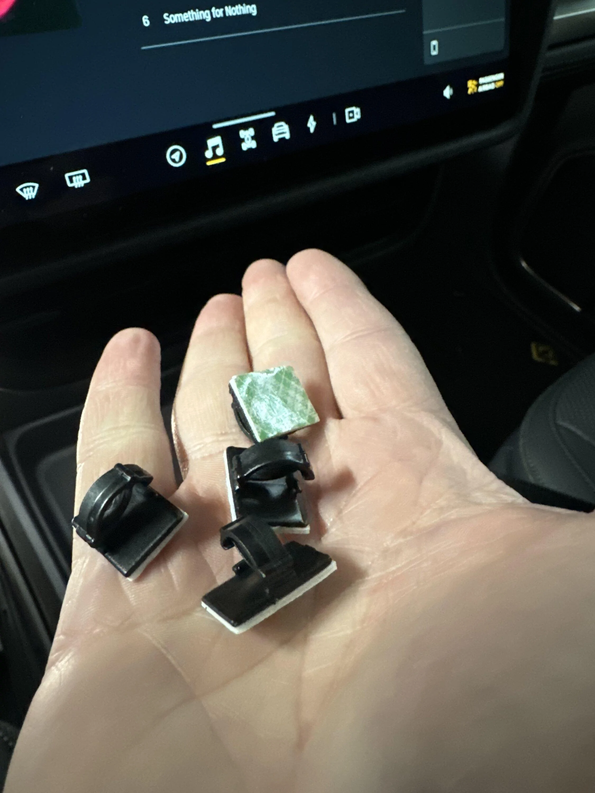 Rivian R1T R1S Master Thread: JEBINC’s installation tips and review of 1EV / EV Sportline CarPlay / Android Auto display kit IMG_0092