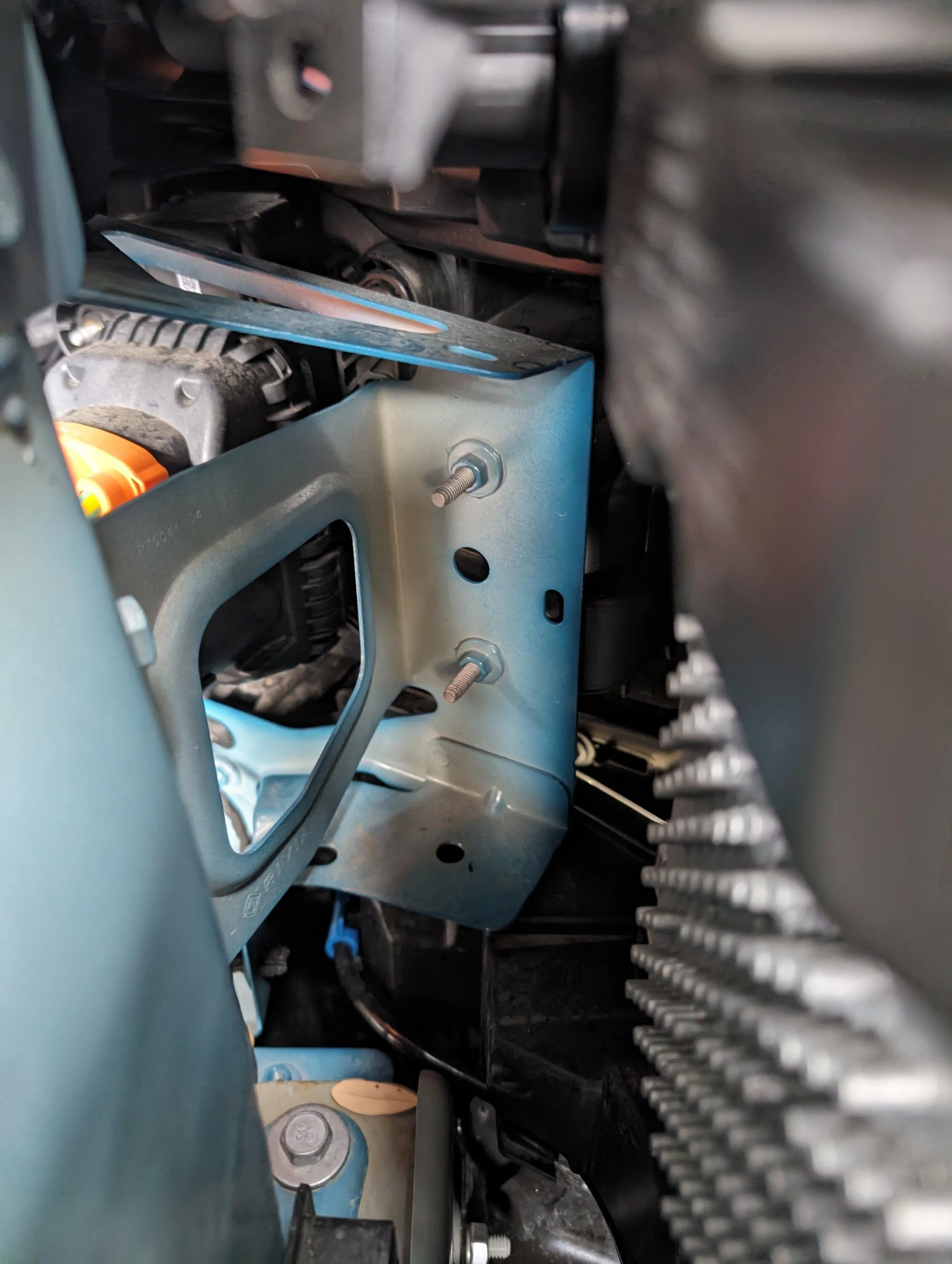 Rivian R1T R1S Installed Second Horn (Hella) on my Rivian PXL_20231215_185655115