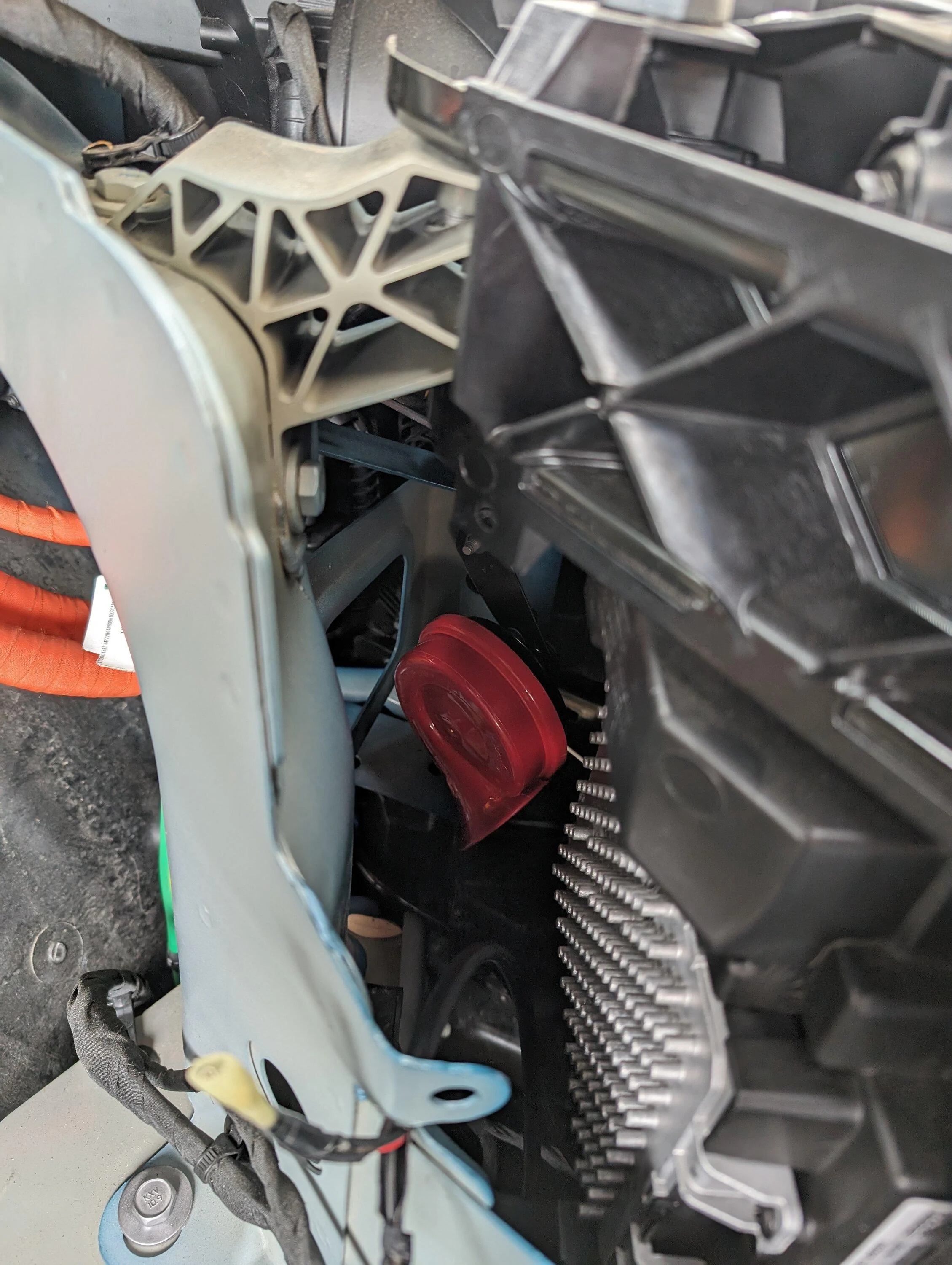 Rivian R1T R1S Installed Second Horn (Hella) on my Rivian PXL_20231215_185226359