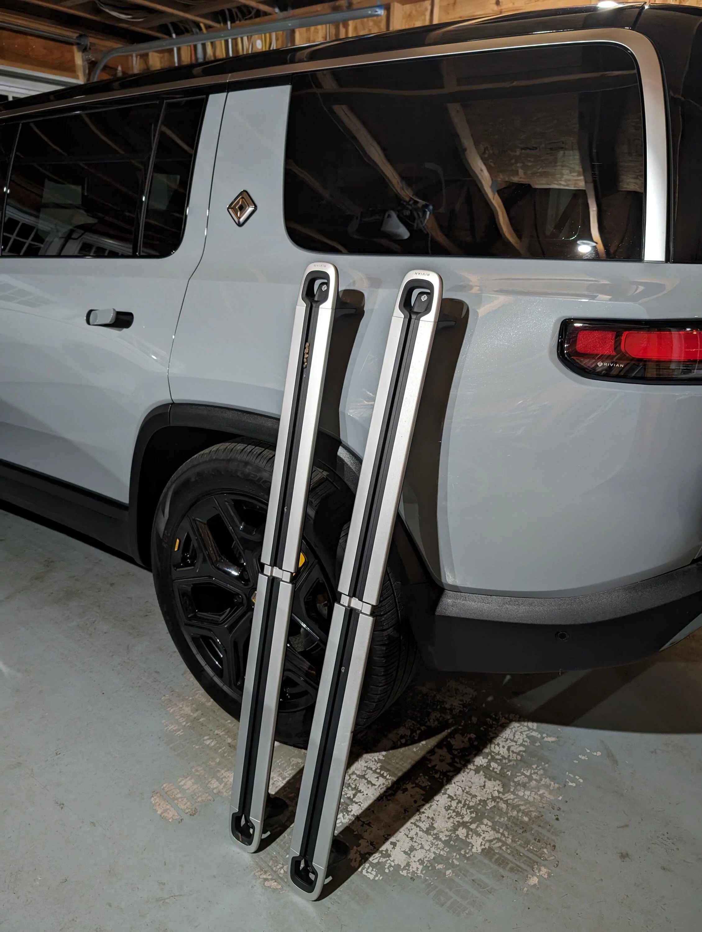 Rivian R1T R1S Crossbars For Sale  Washington DC area PXL_20231216_103817859.RAW-01.COVER