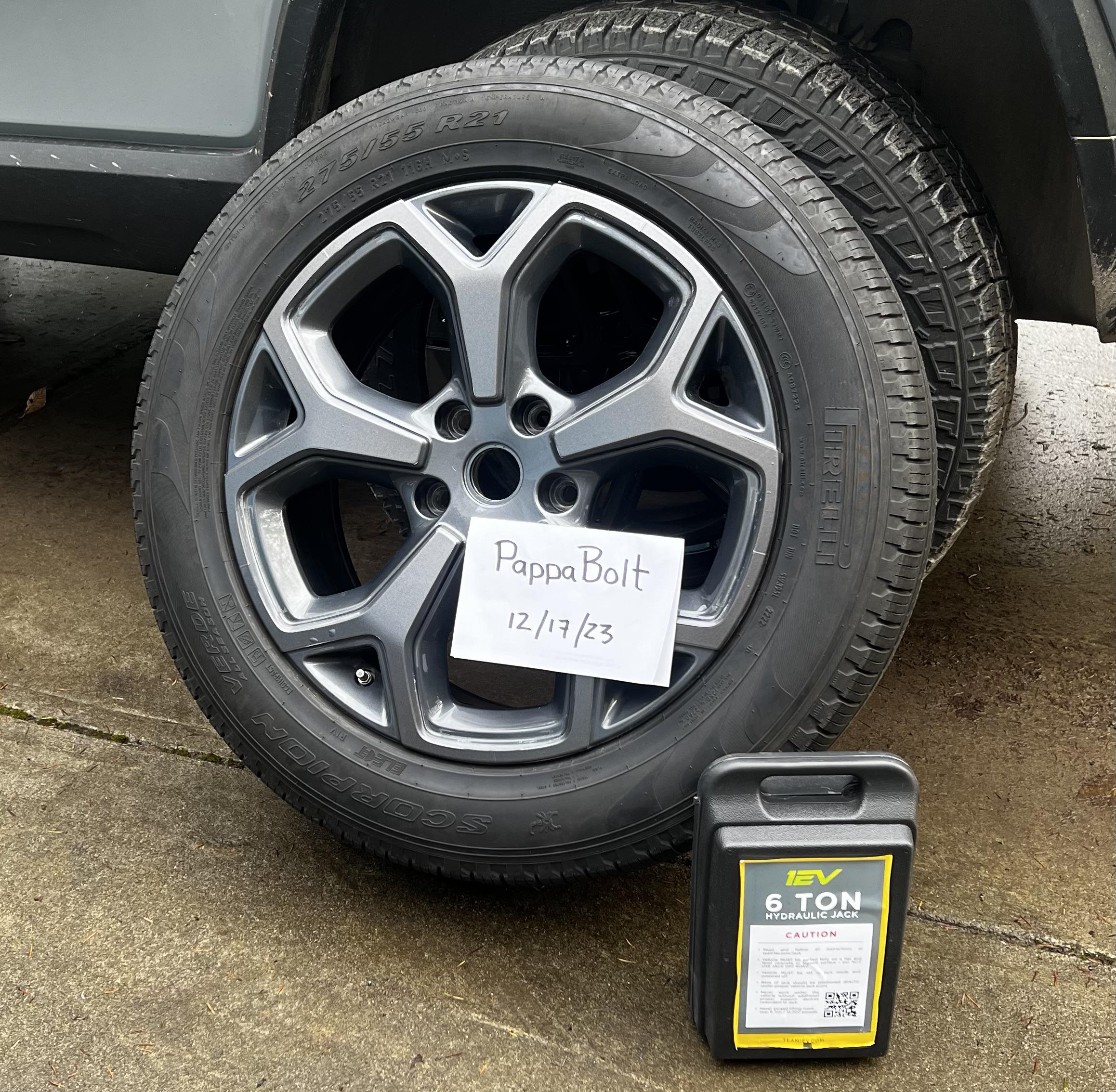 Rivian R1T R1S SOLD: 21 Spare with Bottle Jack $400 IMG_6706