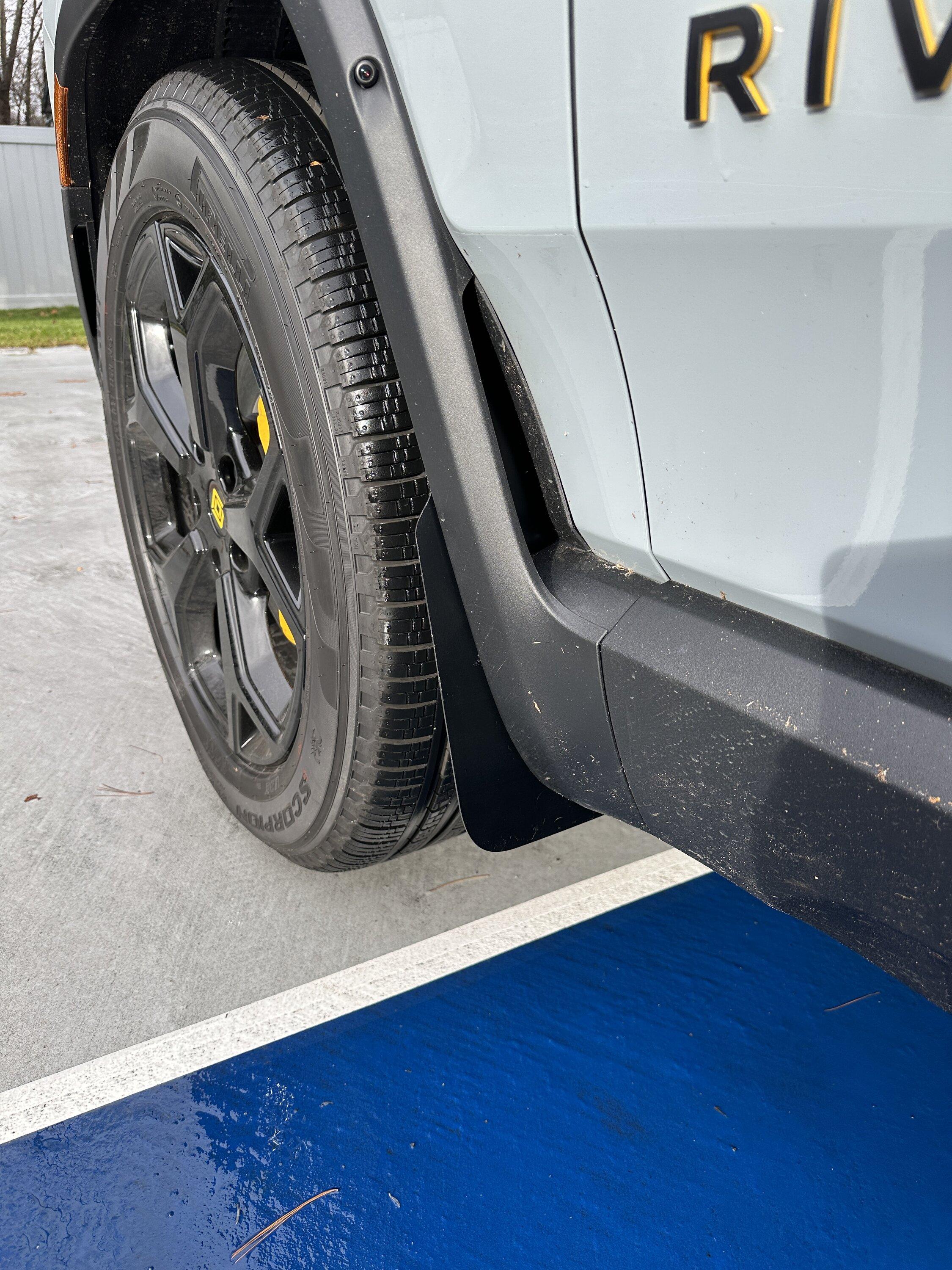 Rivian R1T R1S TWRAPS Mud Guards Installed on R1S Pics IMG_8839