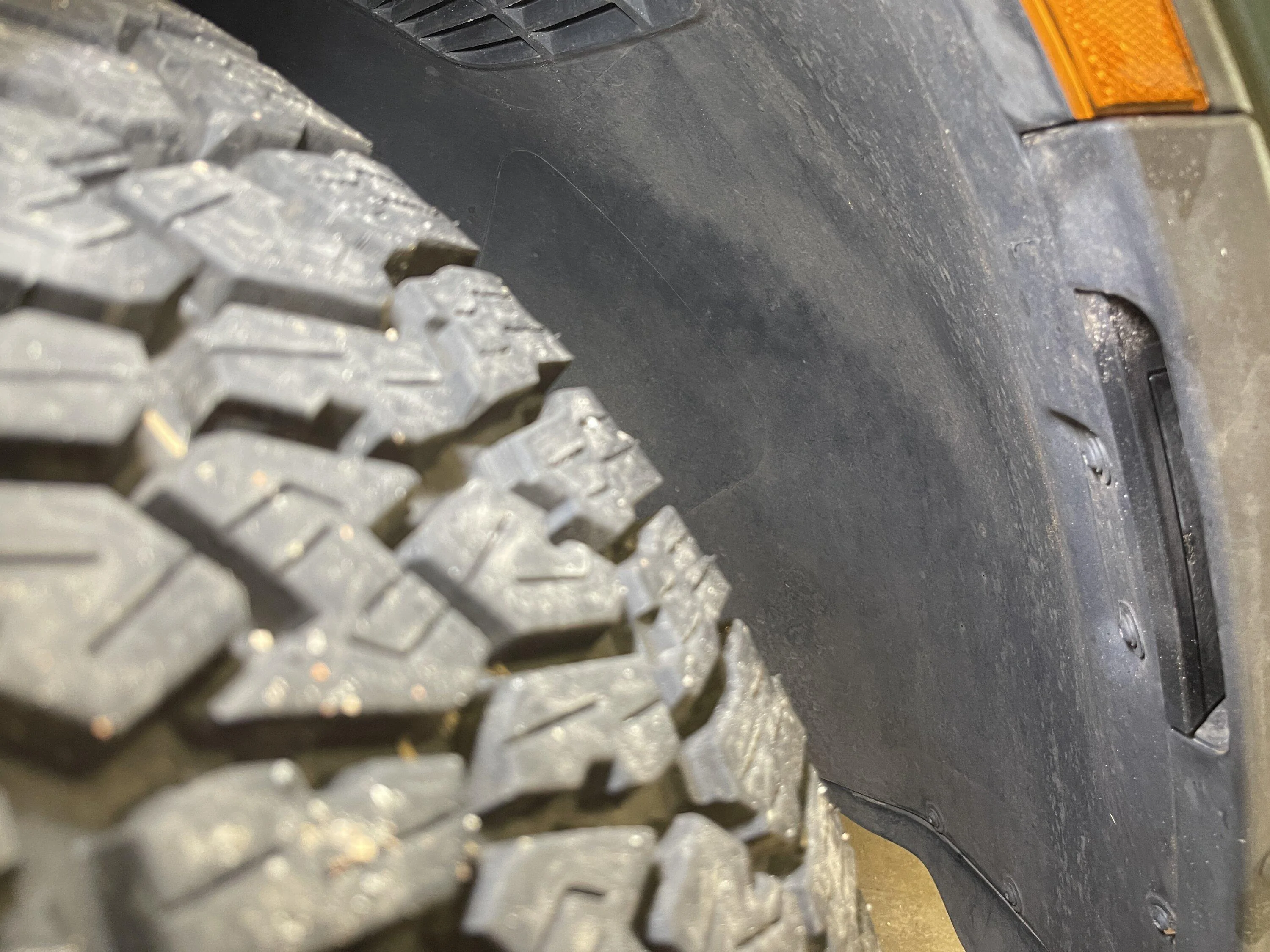 Rivian R1T R1S Rubbing issues with EV1 R800 wheels IMG_0017