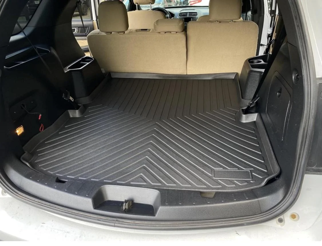 Rivian R1T R1S 3D Maxpider Seatback Protector (3rd row) installed pics IMG_1008