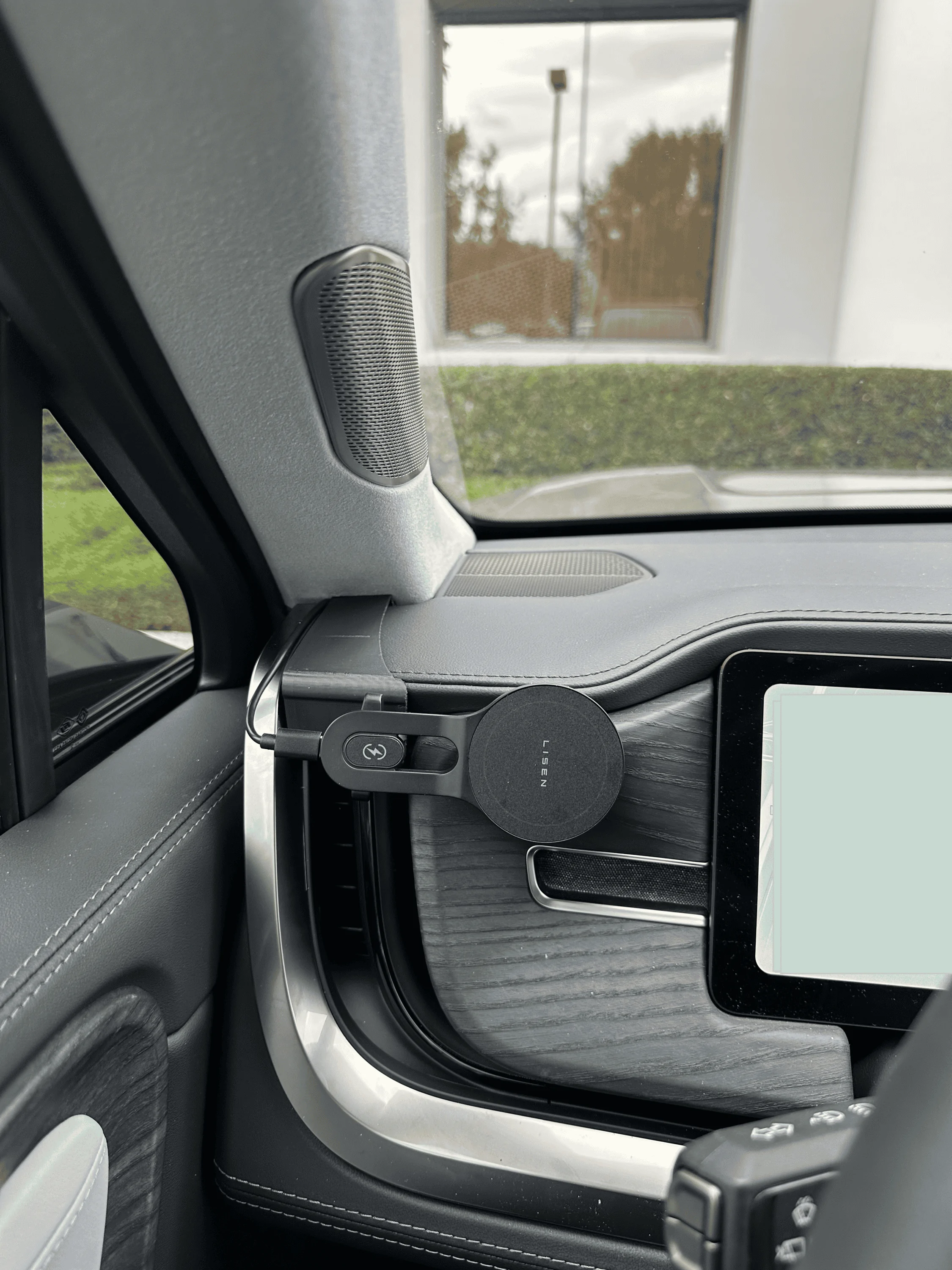 Rivian R1T R1S Mounting a cell phone.  Has anyone done it? IMG_56382