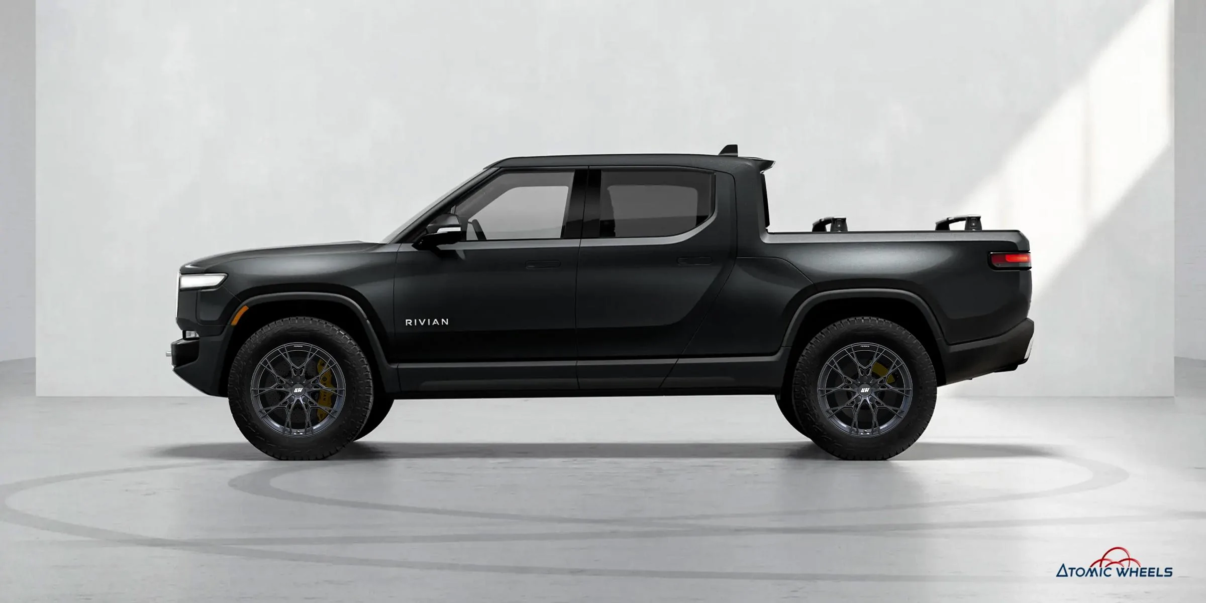 AW05 - R1T - Black.webp