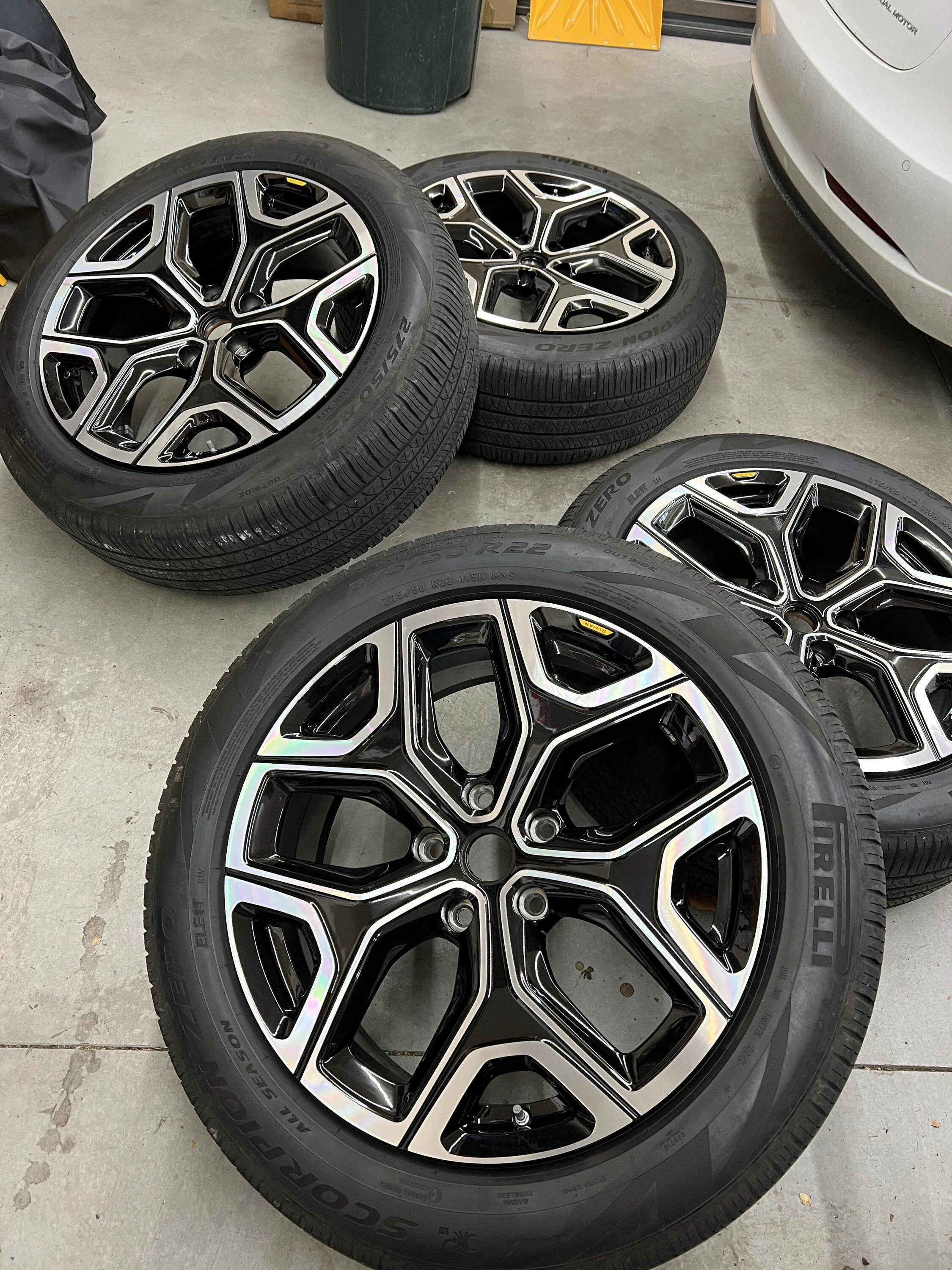 Rivian R1T R1S FS - Set of 22" Sport Brights with TPMS and Center Caps IMG_3965