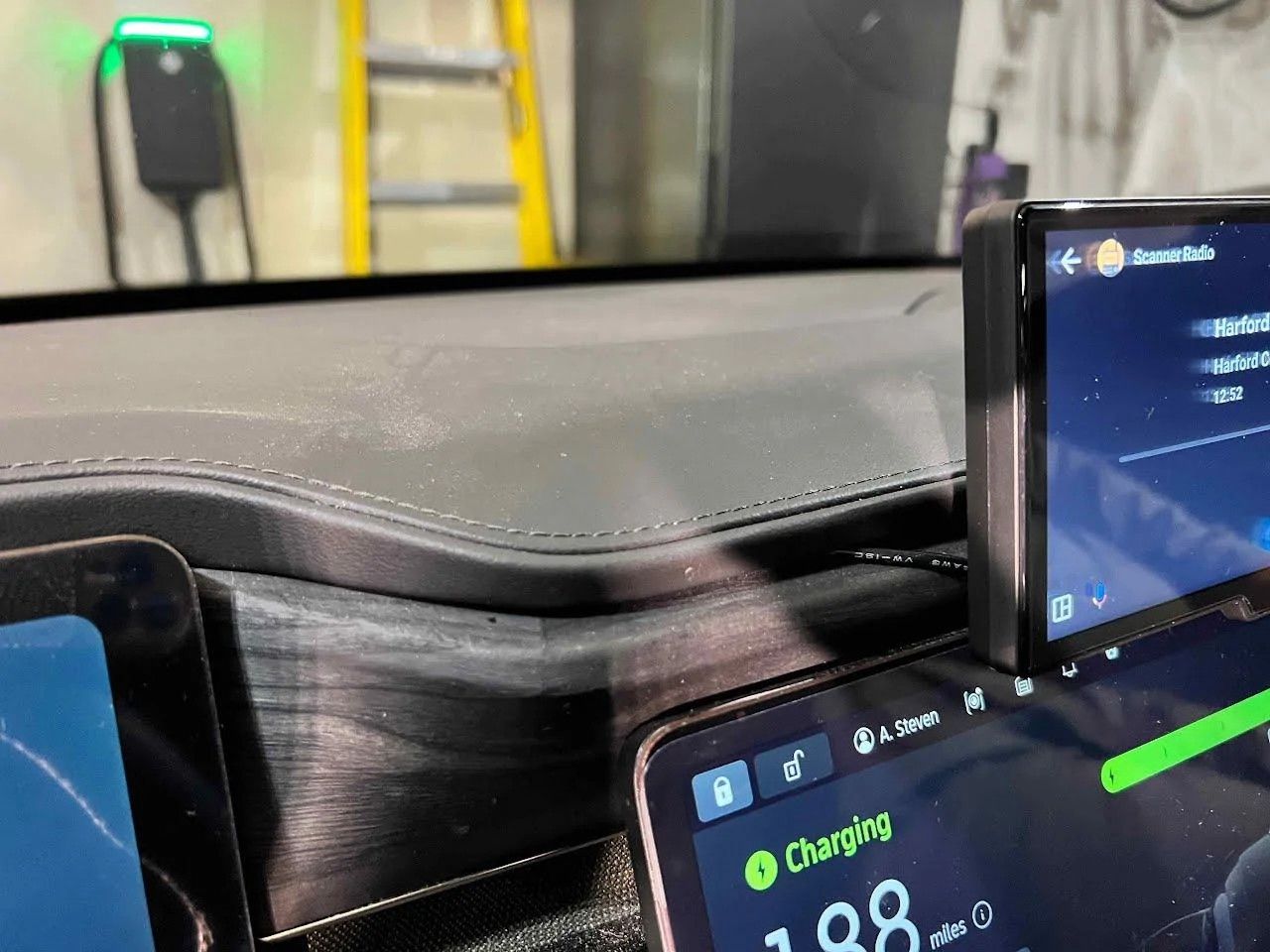 Rivian R1T R1S CarPlay & Android Auto Smart Dash Screen has arrived!  New from EVSportline.com 1000002392