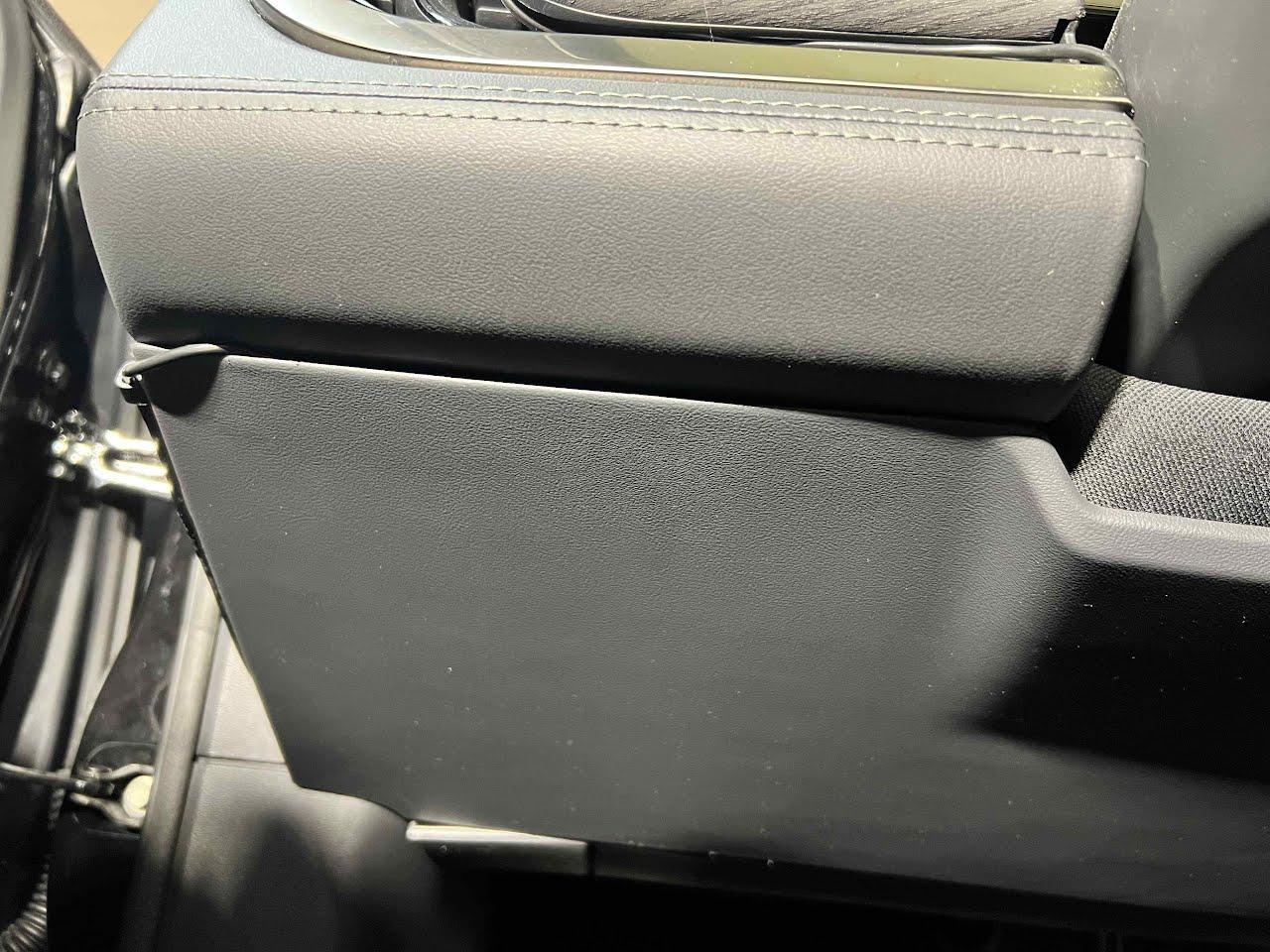 Rivian R1T R1S CarPlay & Android Auto Smart Dash Screen has arrived!  New from EVSportline.com 1000002394